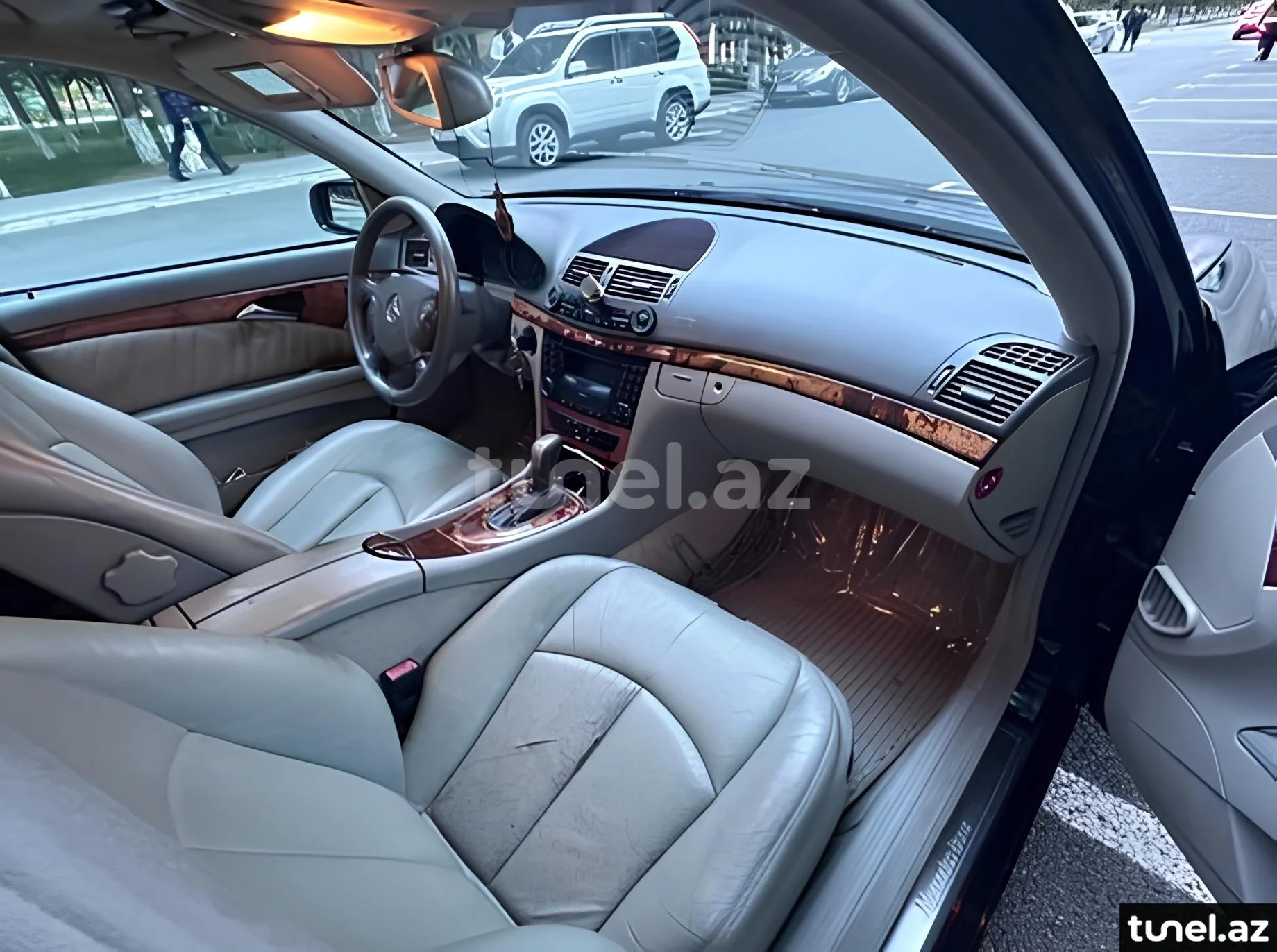 Mercedes E 240 2003