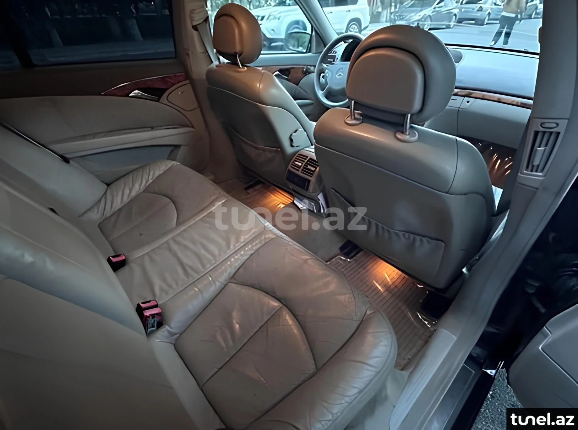 Mercedes E 240 2003