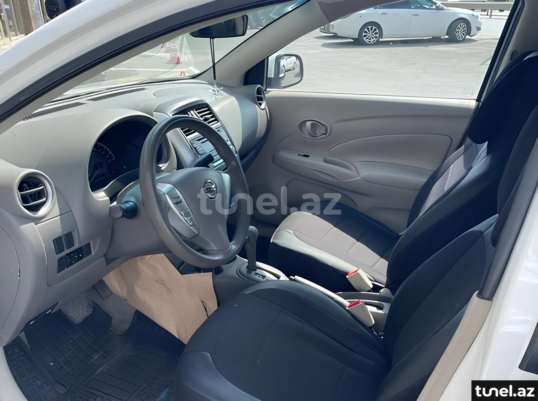 Nissan Sunny 2015