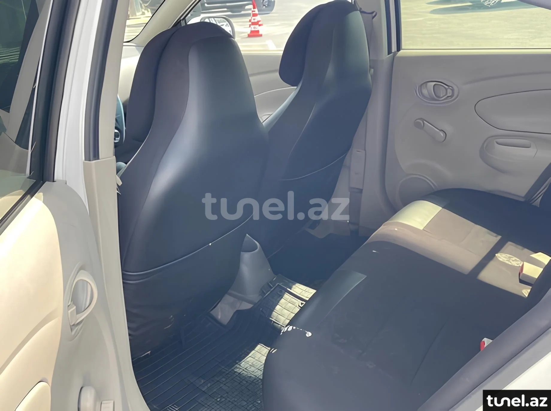 Nissan Sunny 2015