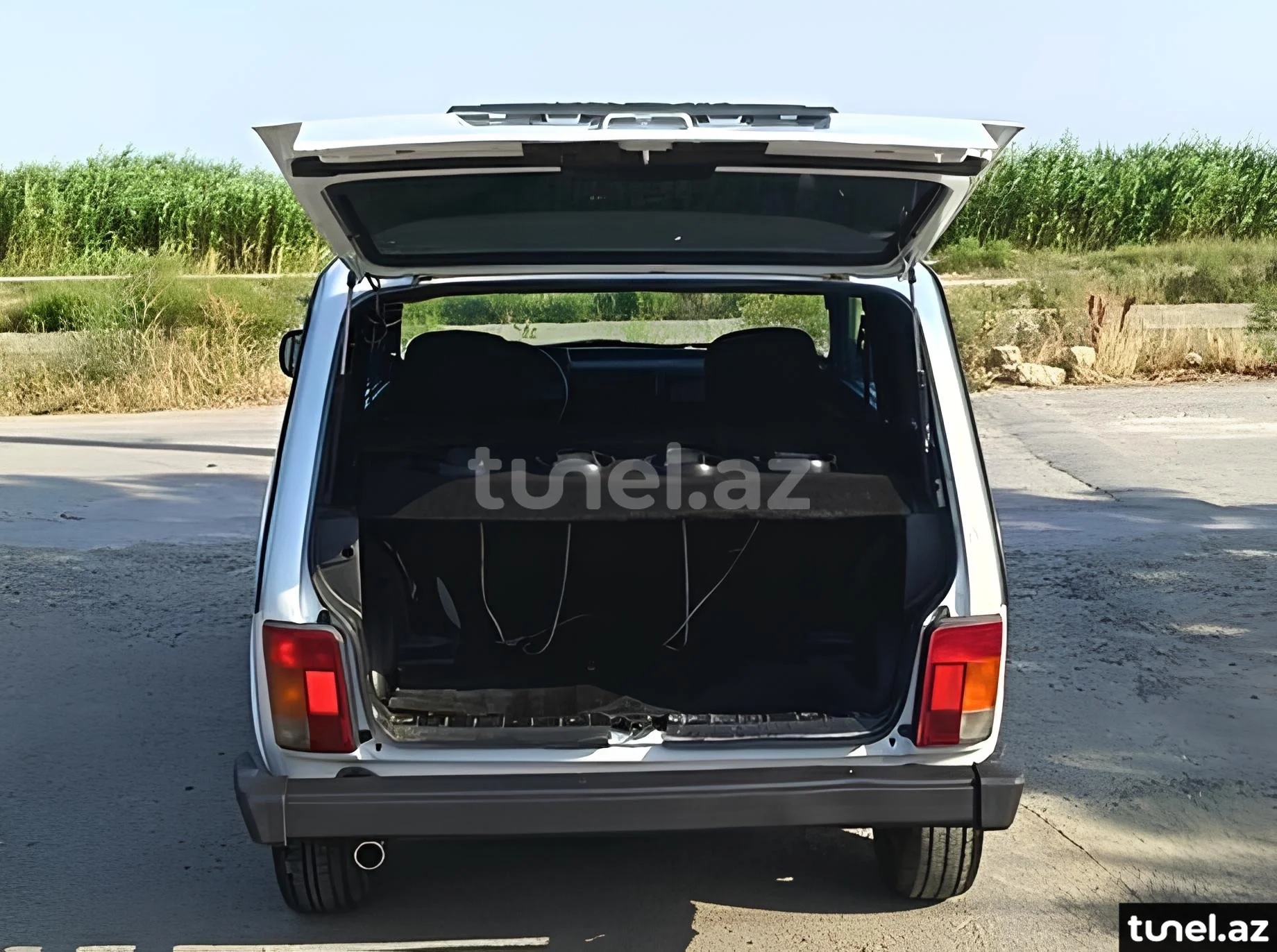 LADA (VAZ) Niva 2003
