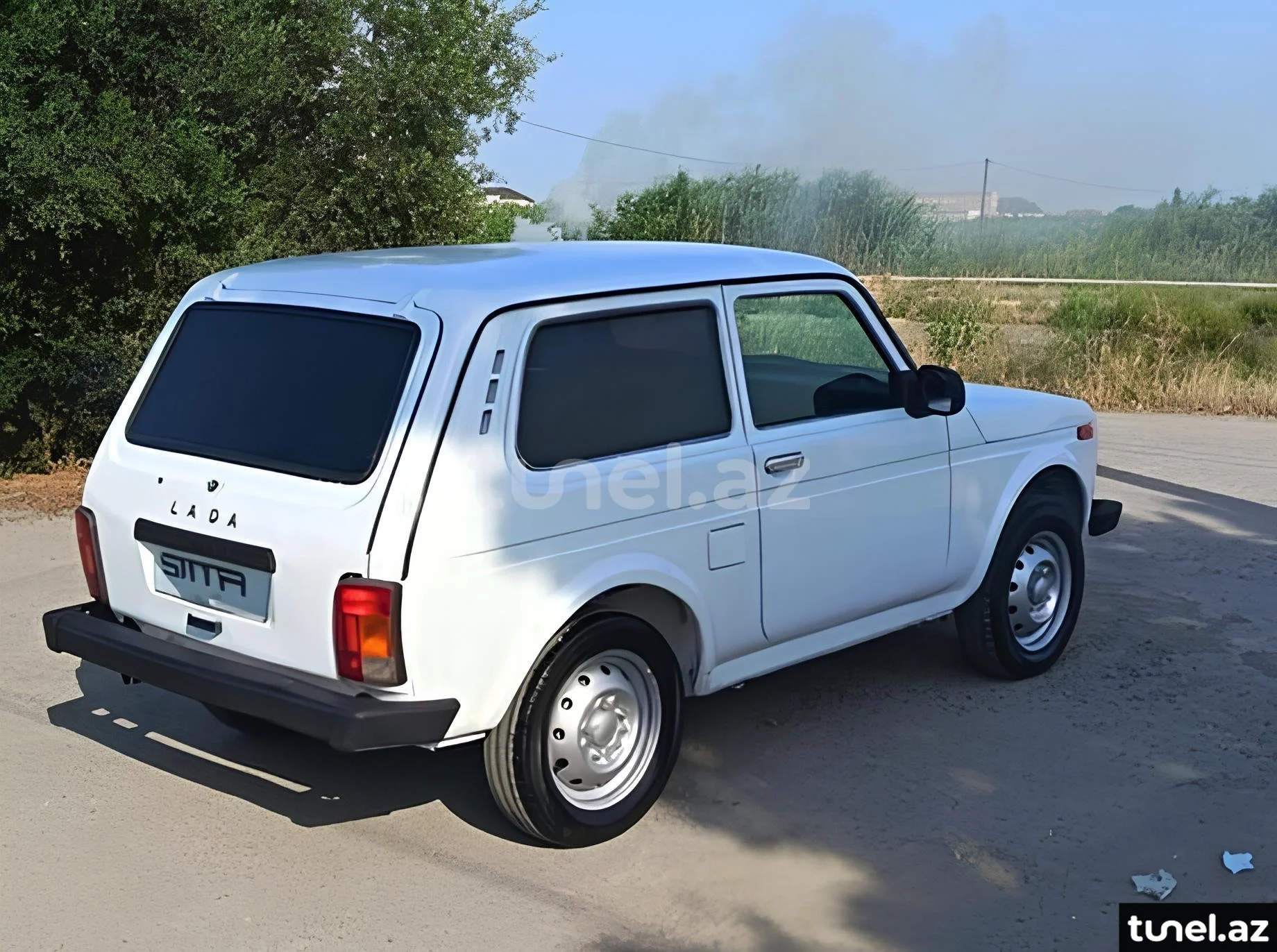 LADA (VAZ) Niva 2003