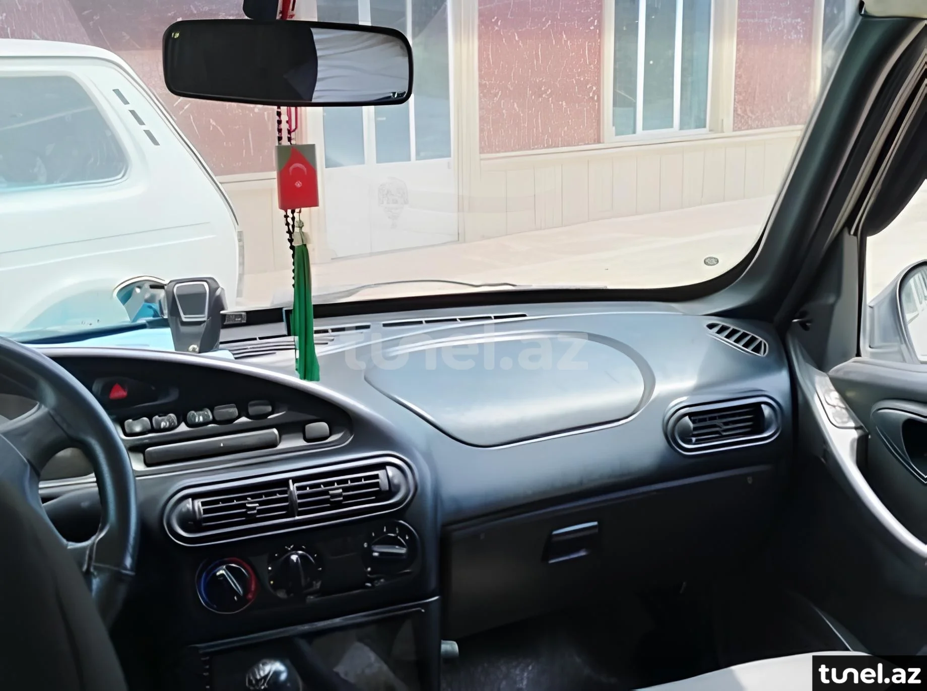 LADA (VAZ) Niva 2006