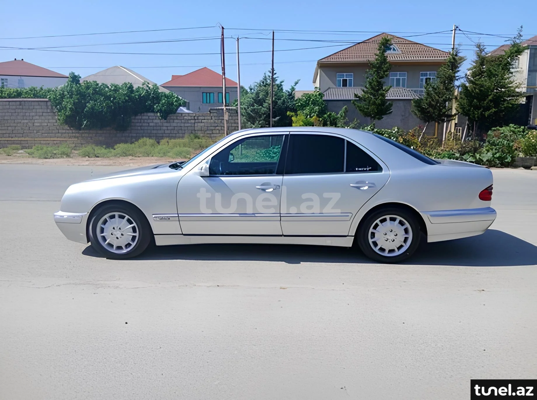 Mercedes E 270 2000