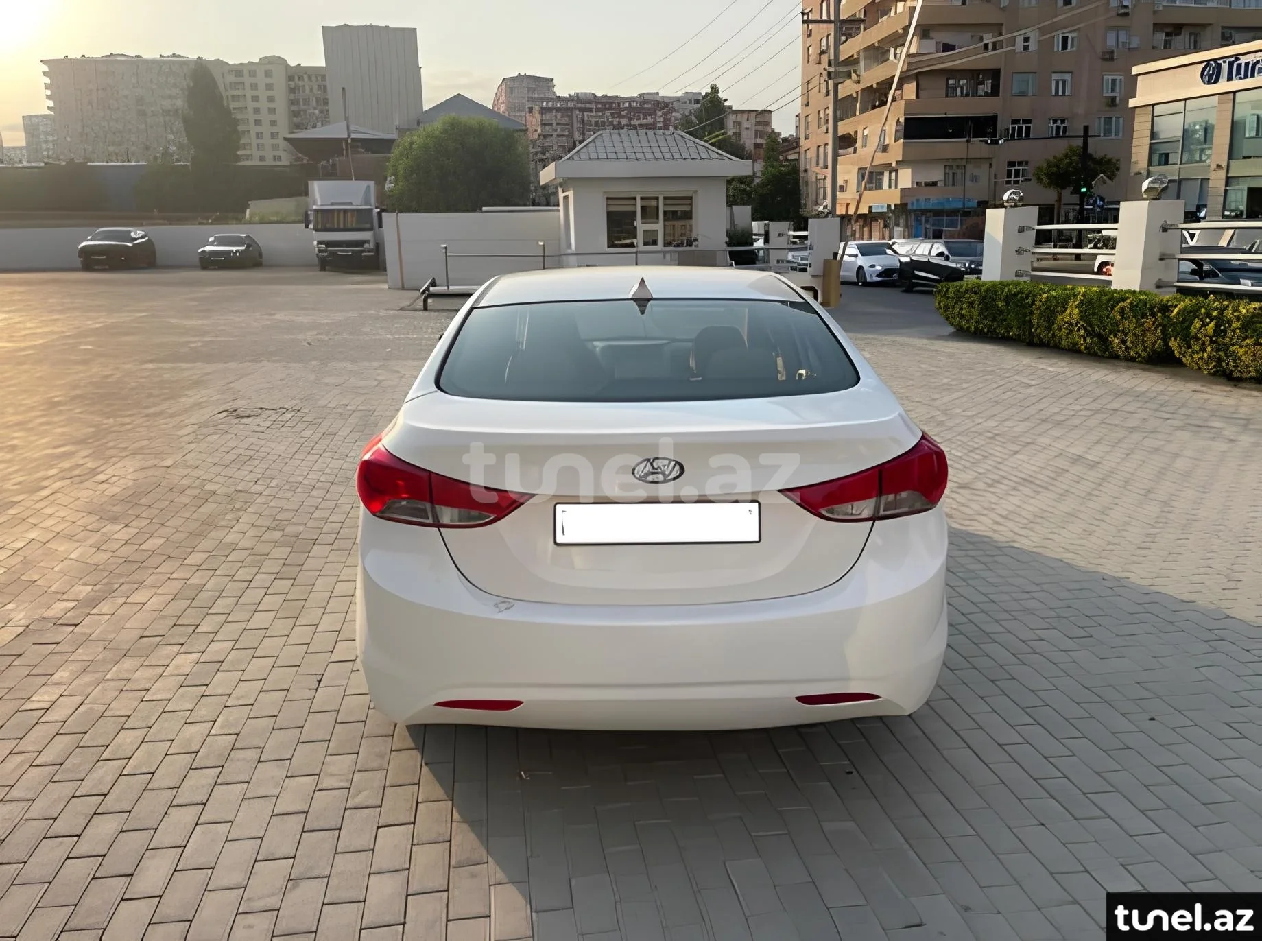 Hyundai Elantra 2013