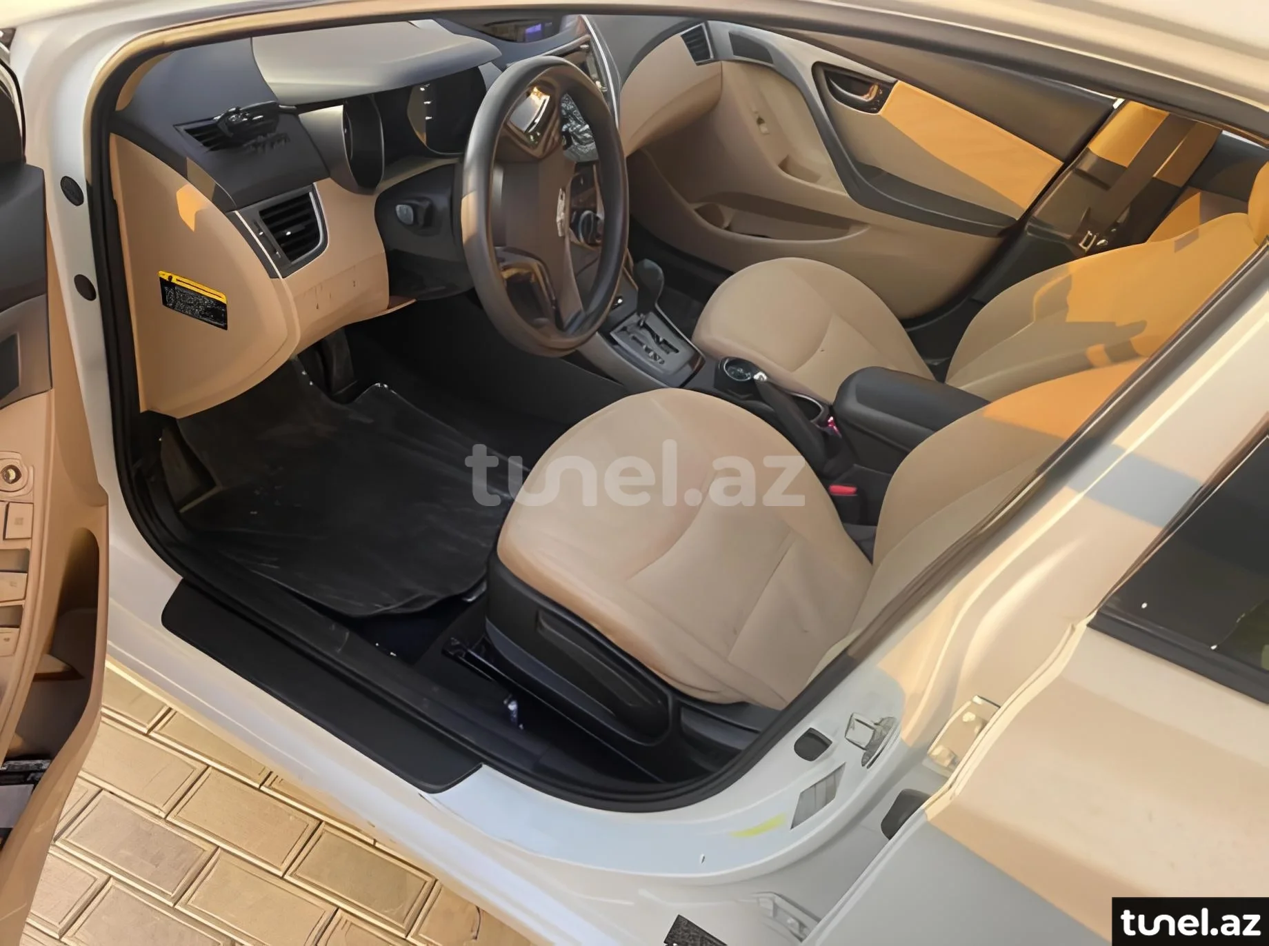 Hyundai Elantra 2013