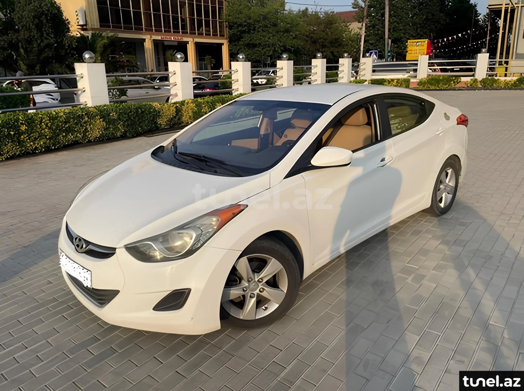 Hyundai Elantra 2013