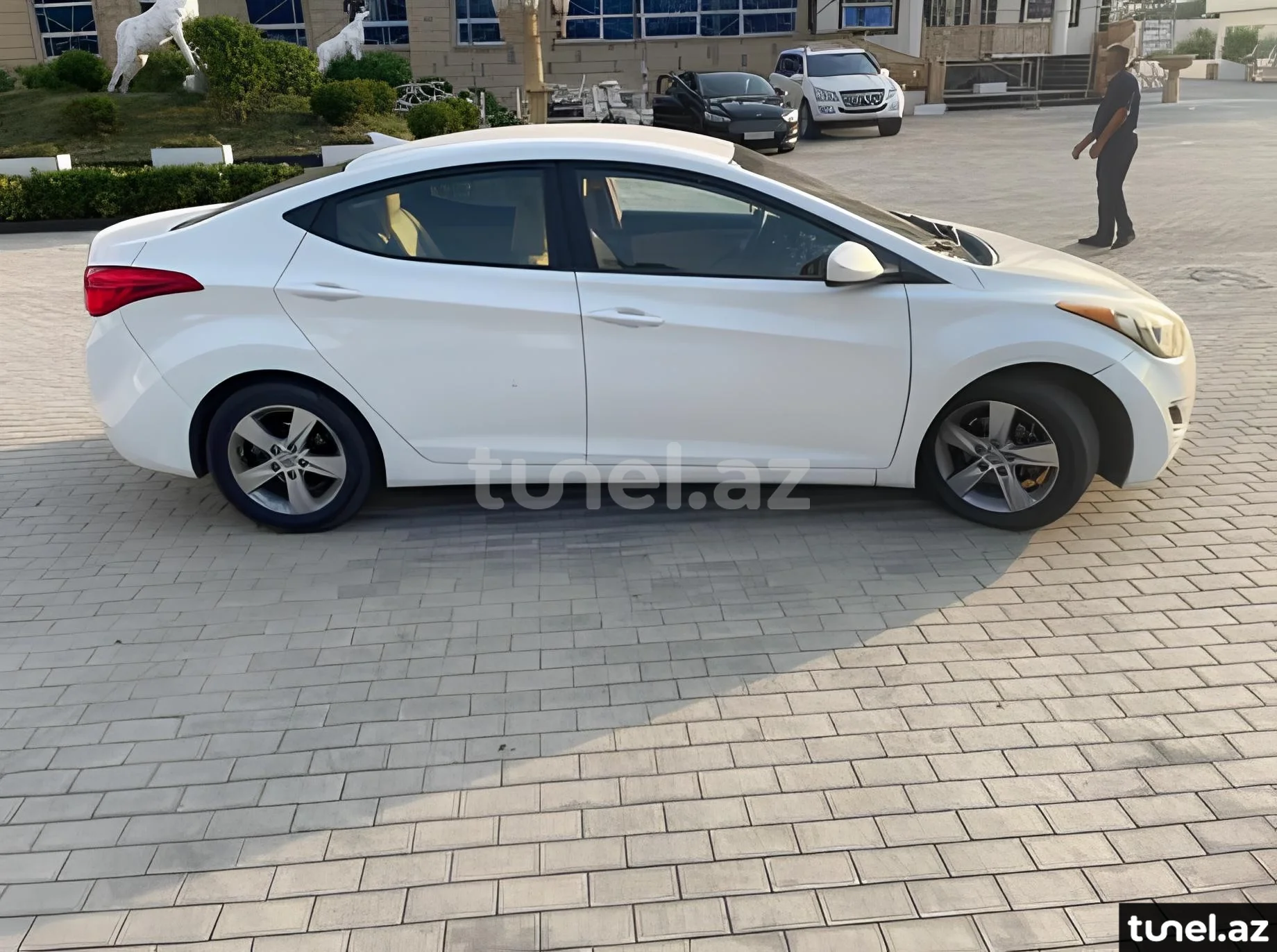 Hyundai Elantra 2013