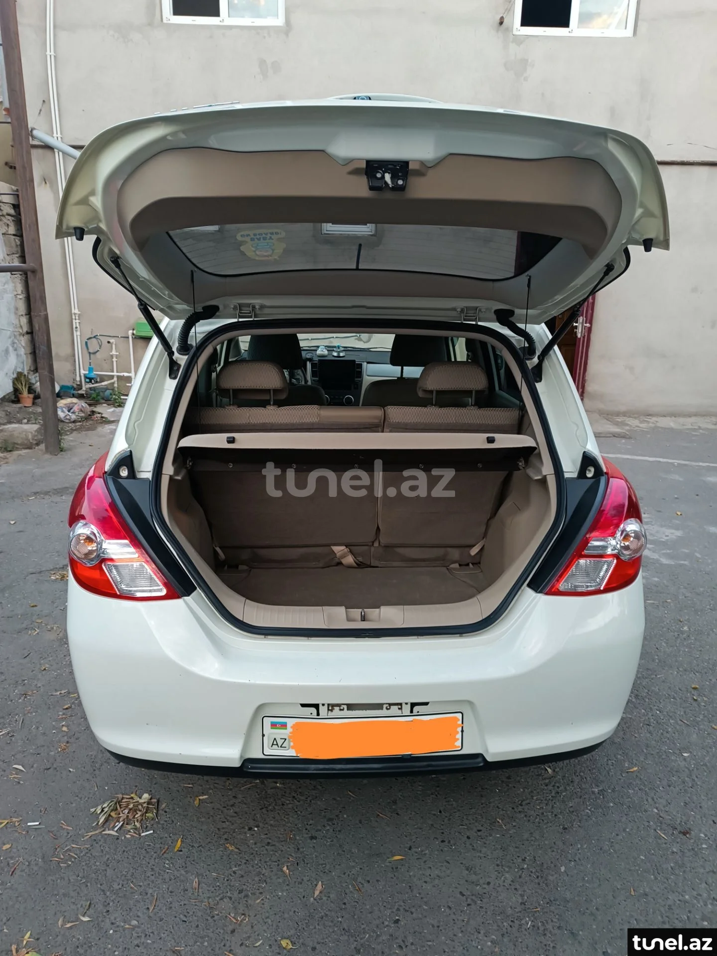 Nissan Tiida 2011