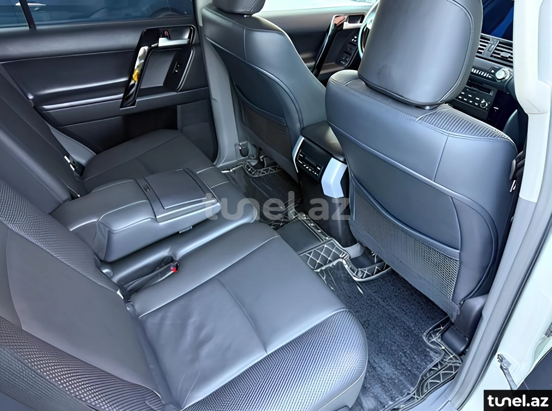 Toyota Land Cruiser Prado 2013