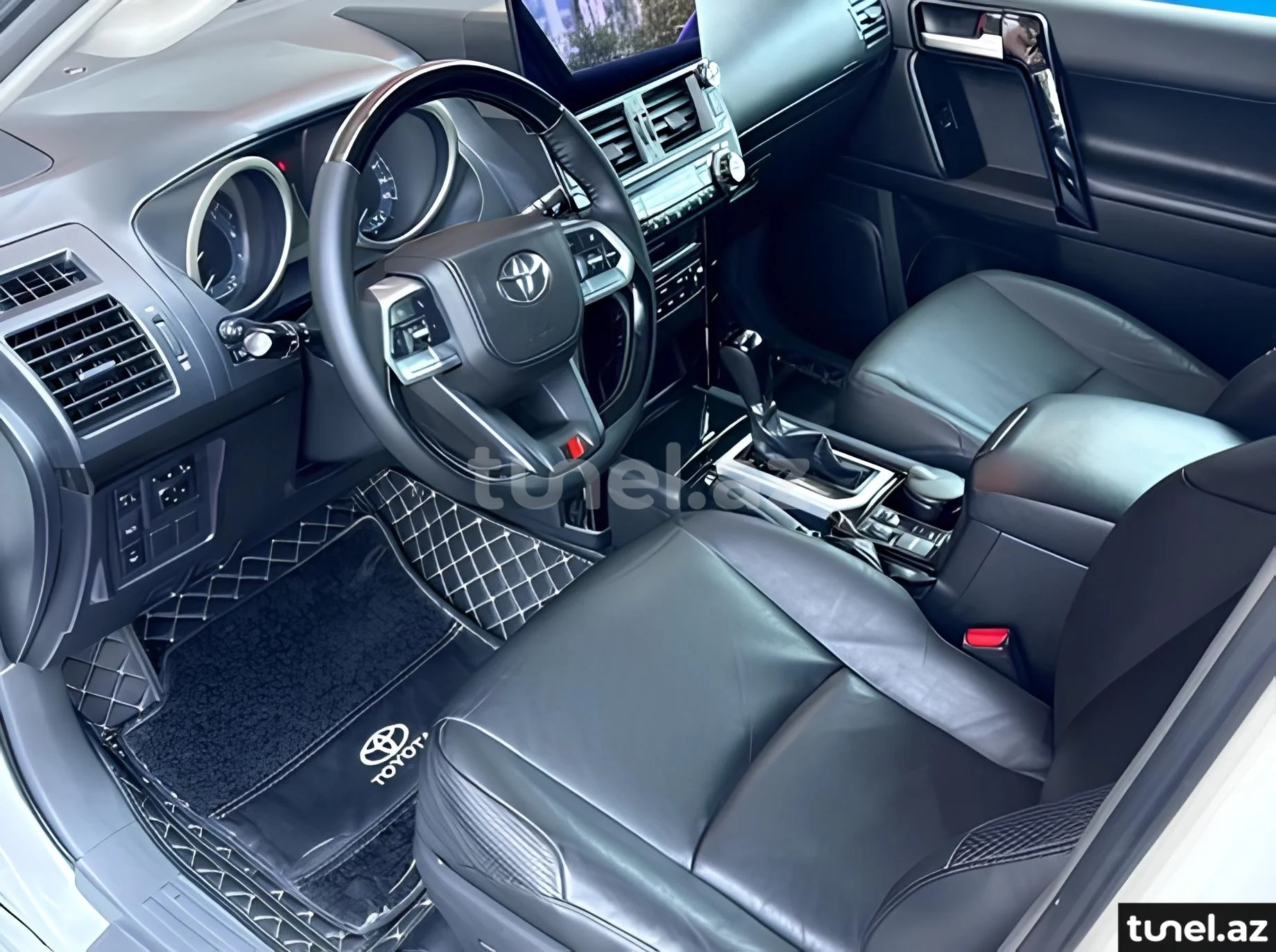 Toyota Land Cruiser Prado 2013