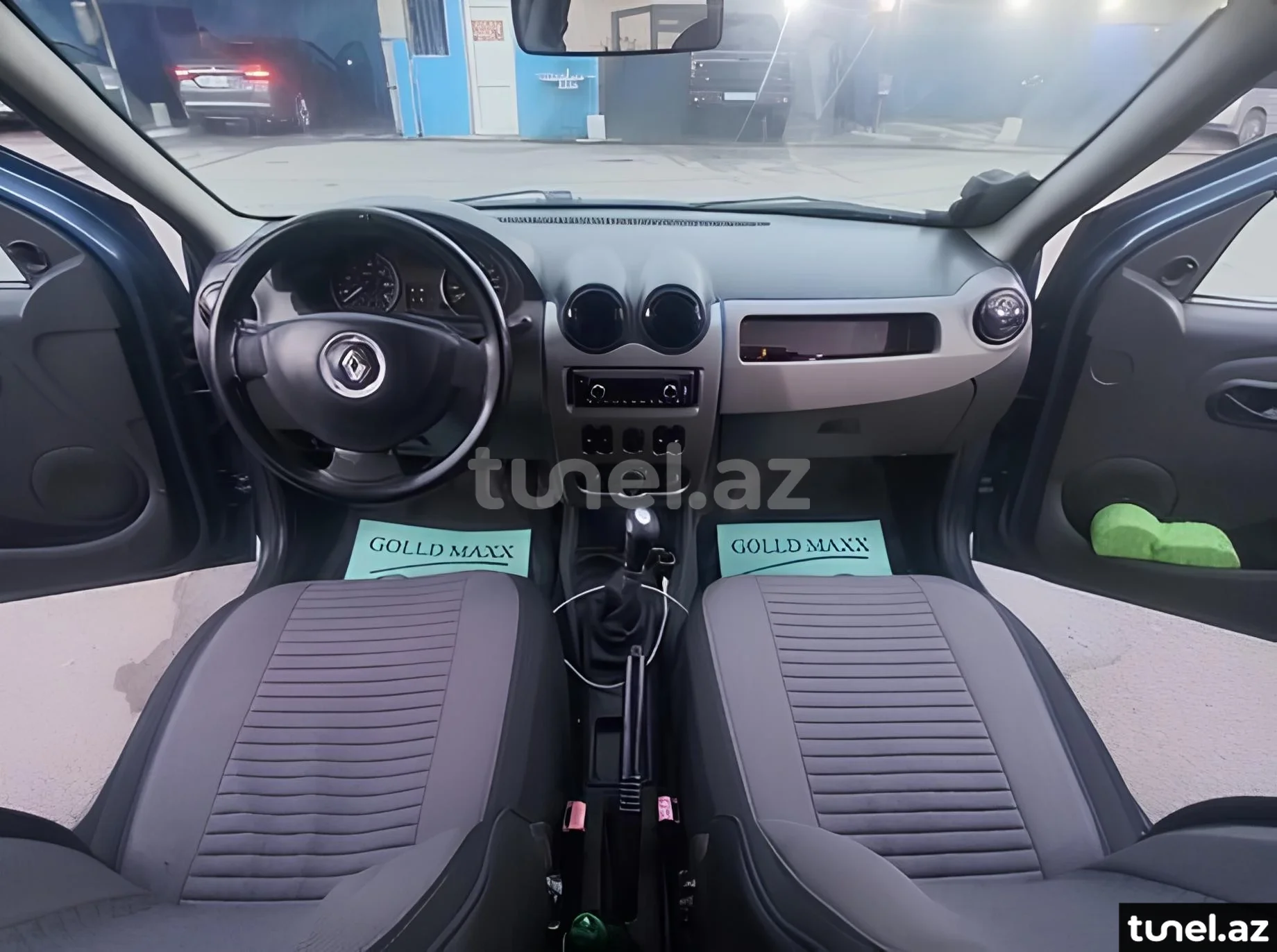 Renault Logan 2011