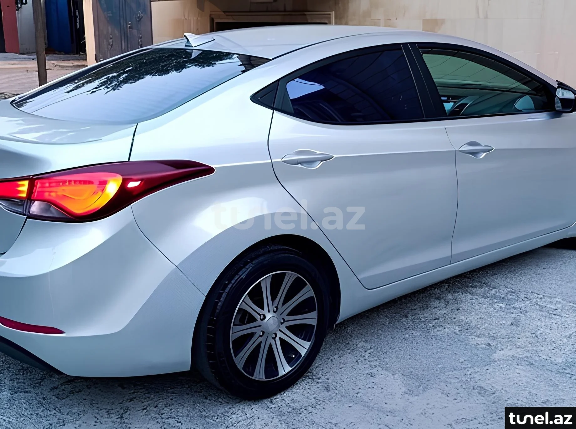 Hyundai Elantra 2015