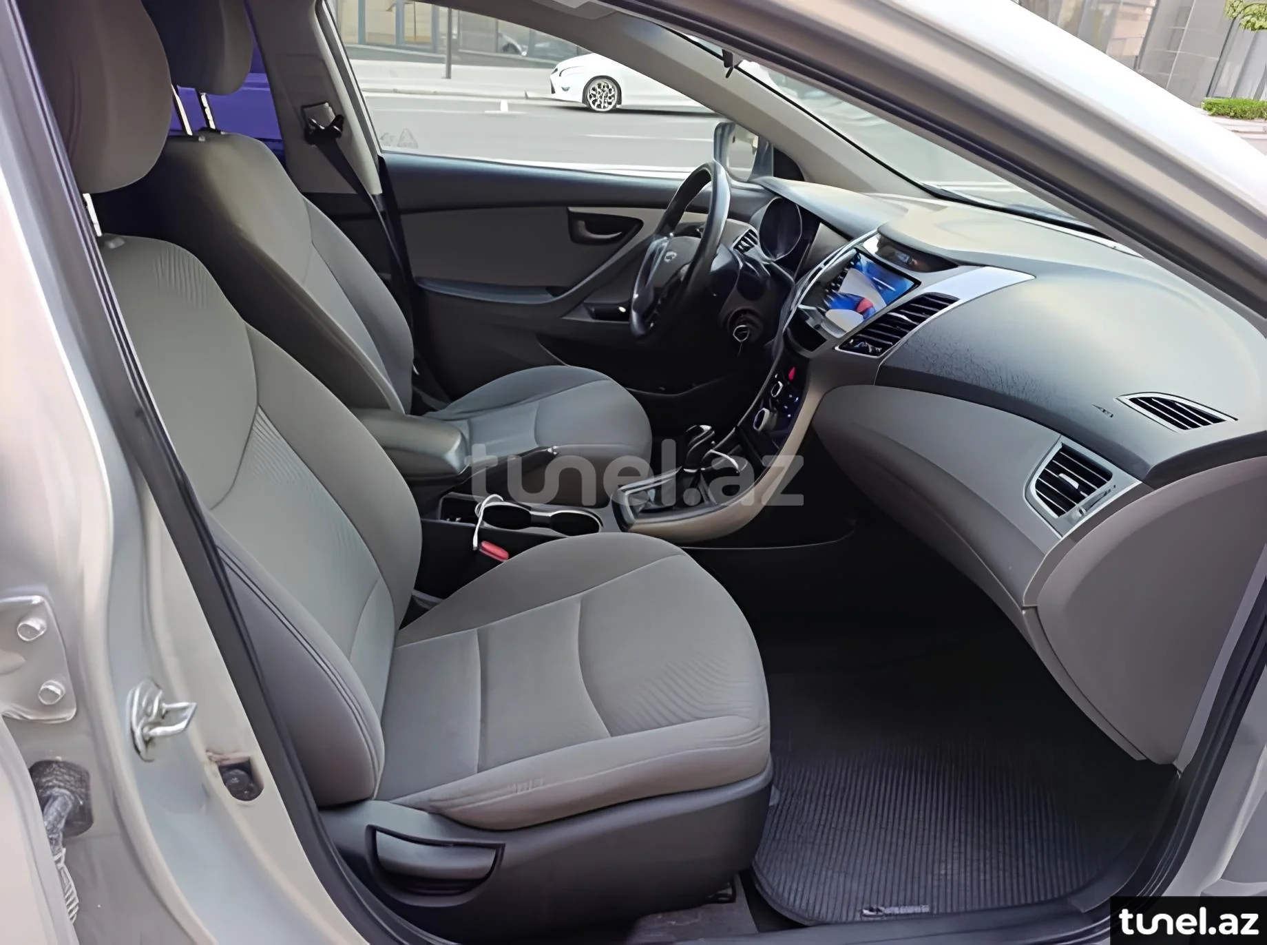 Hyundai Elantra 2015