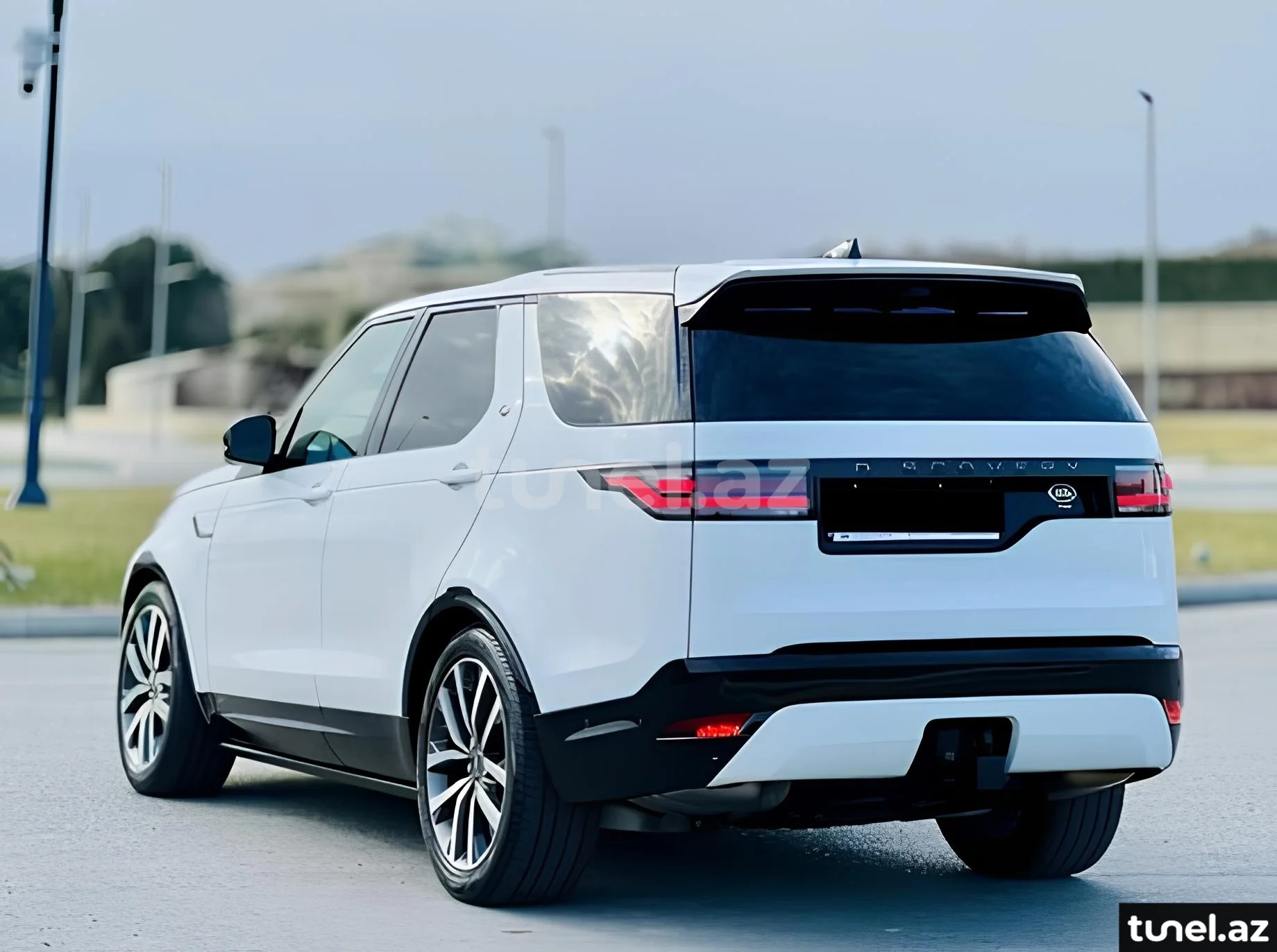 Land Rover Discovery 2021