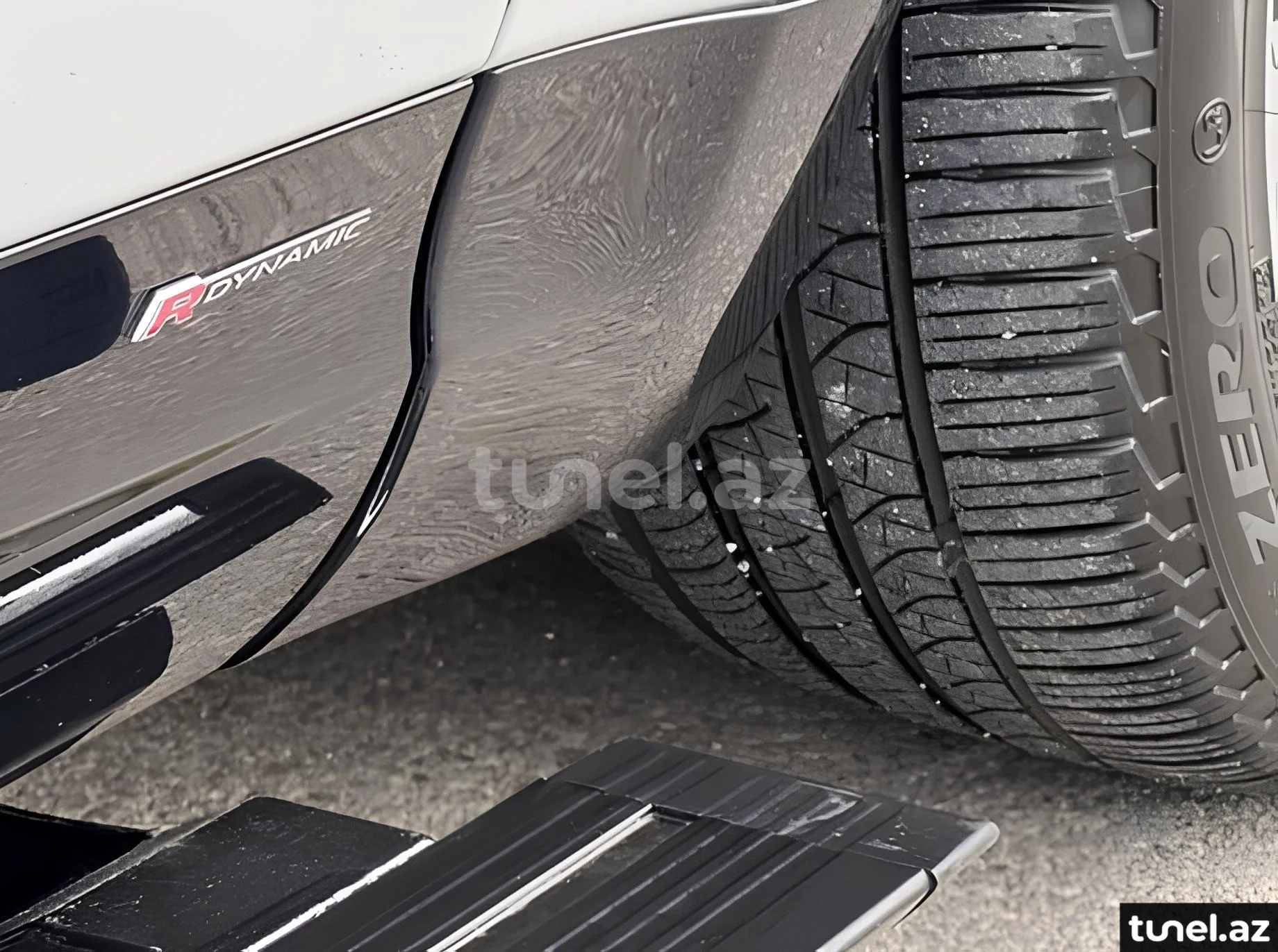 Land Rover Discovery 2021