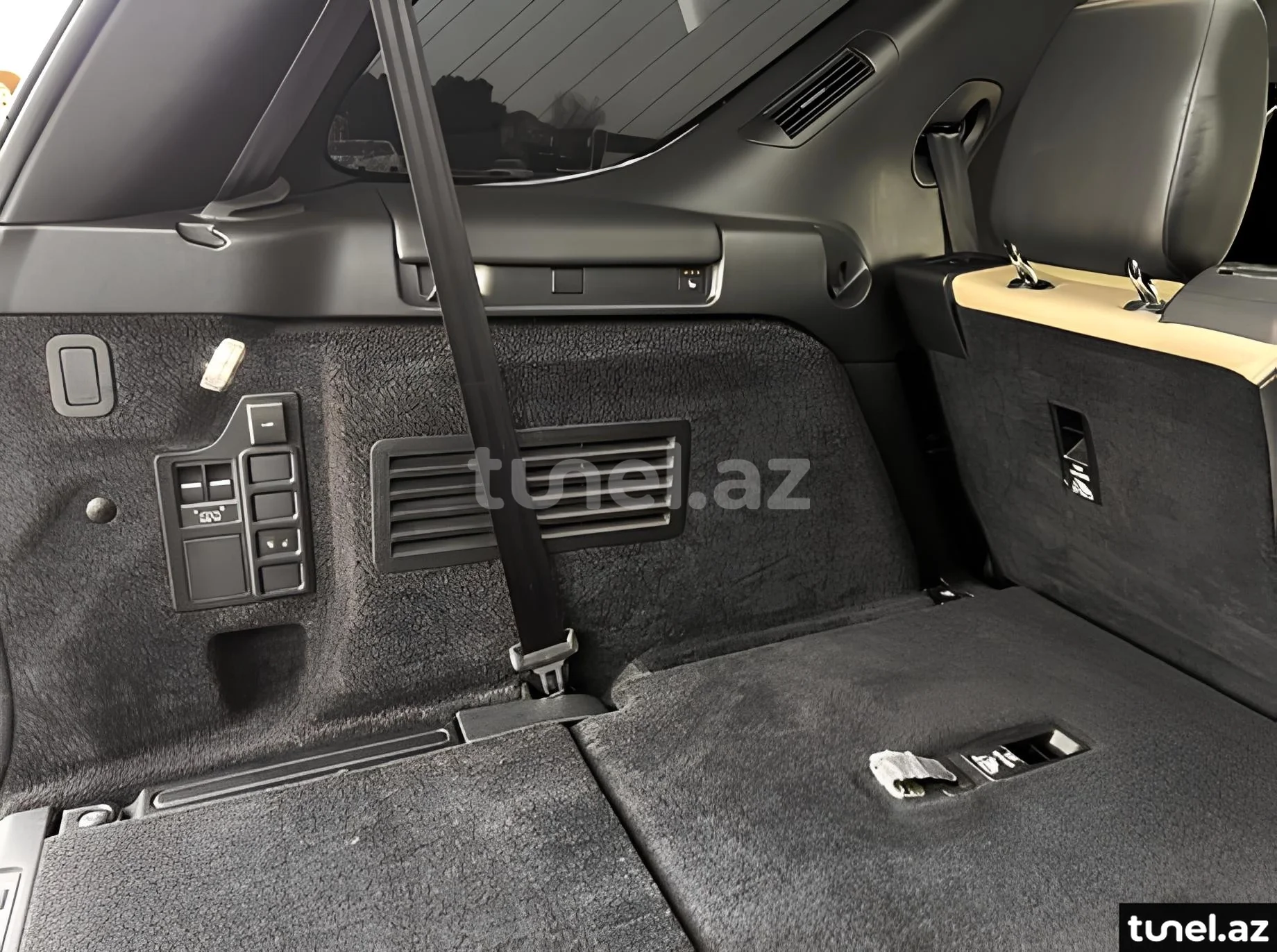 Land Rover Discovery 2021