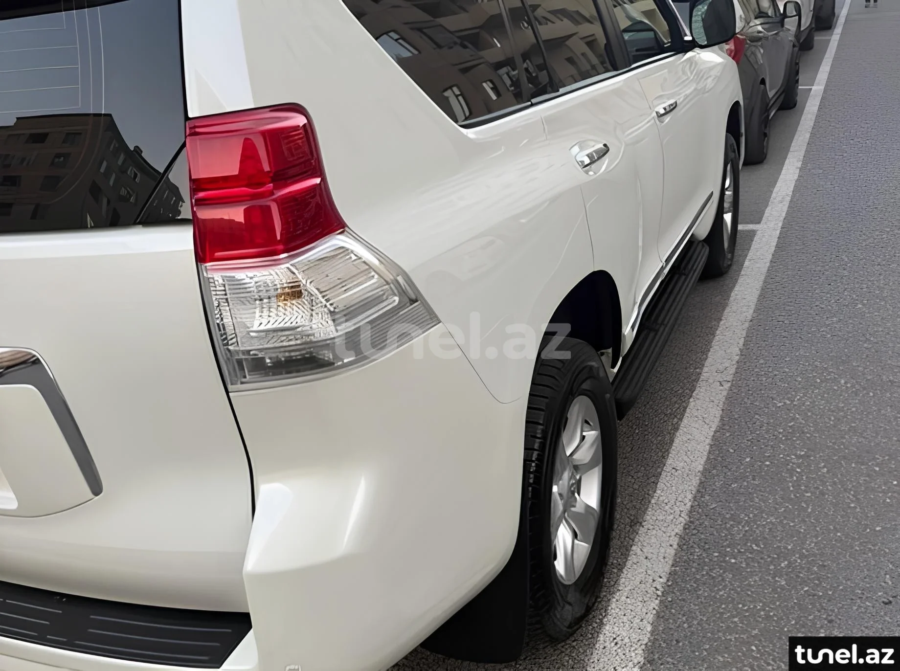 Toyota Land Cruiser Prado 2011