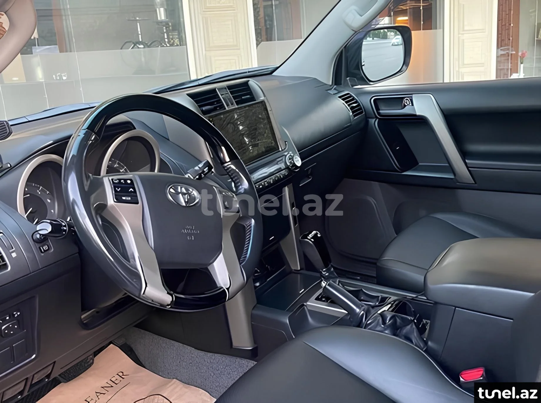 Toyota Land Cruiser Prado 2012