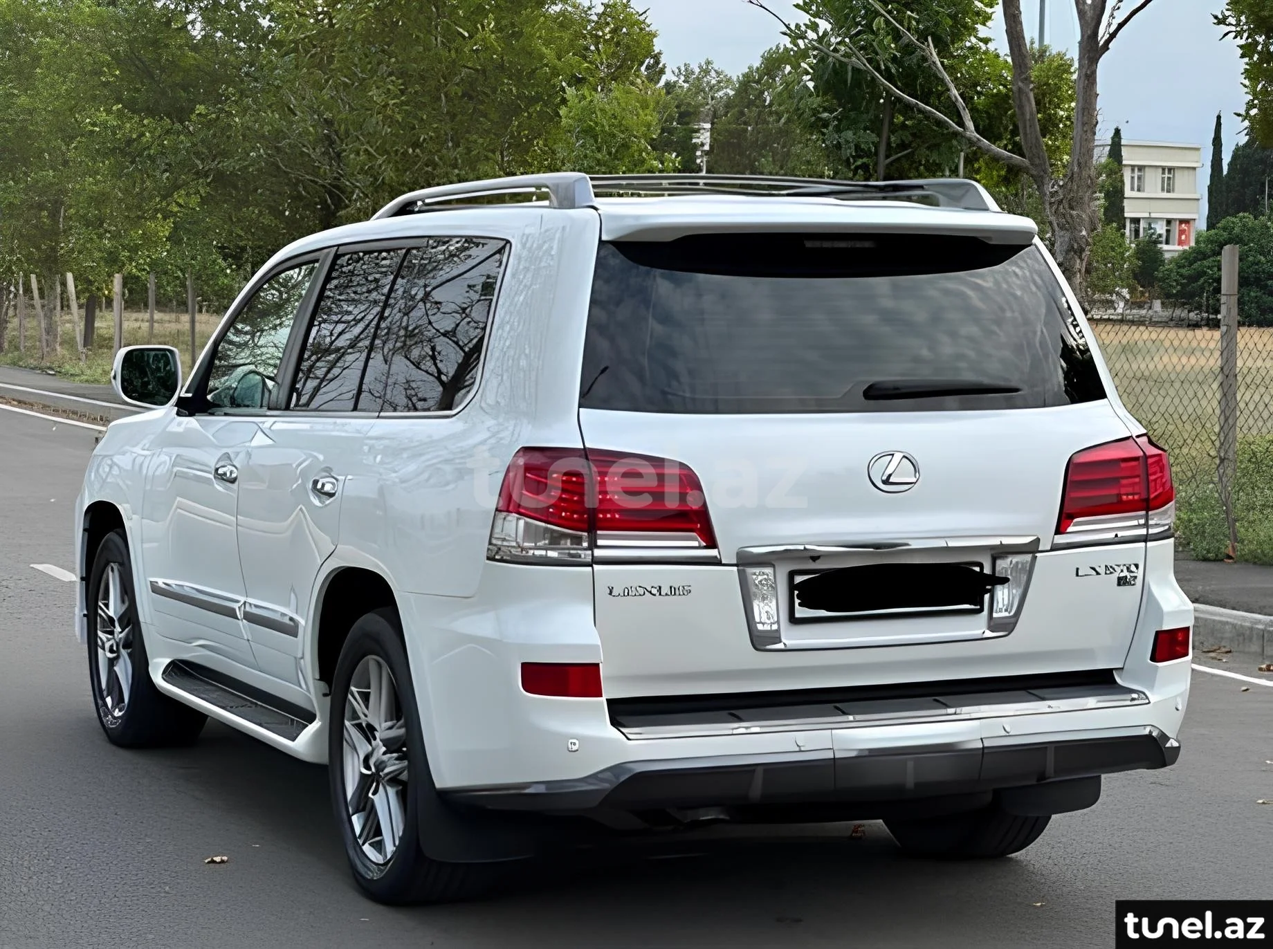 Lexus LX 570 2013