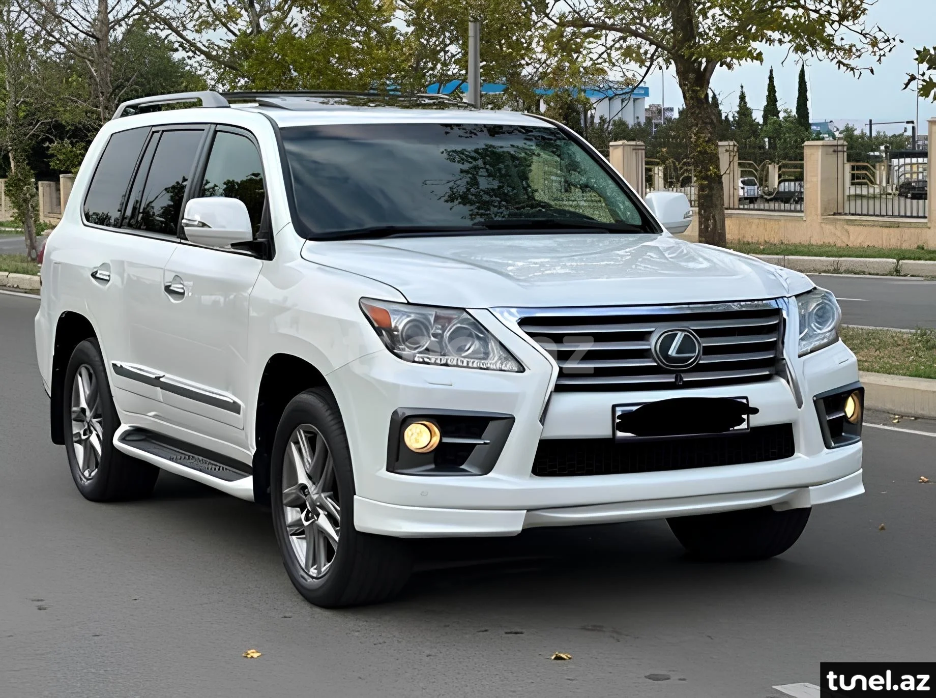 Lexus LX 570 2013