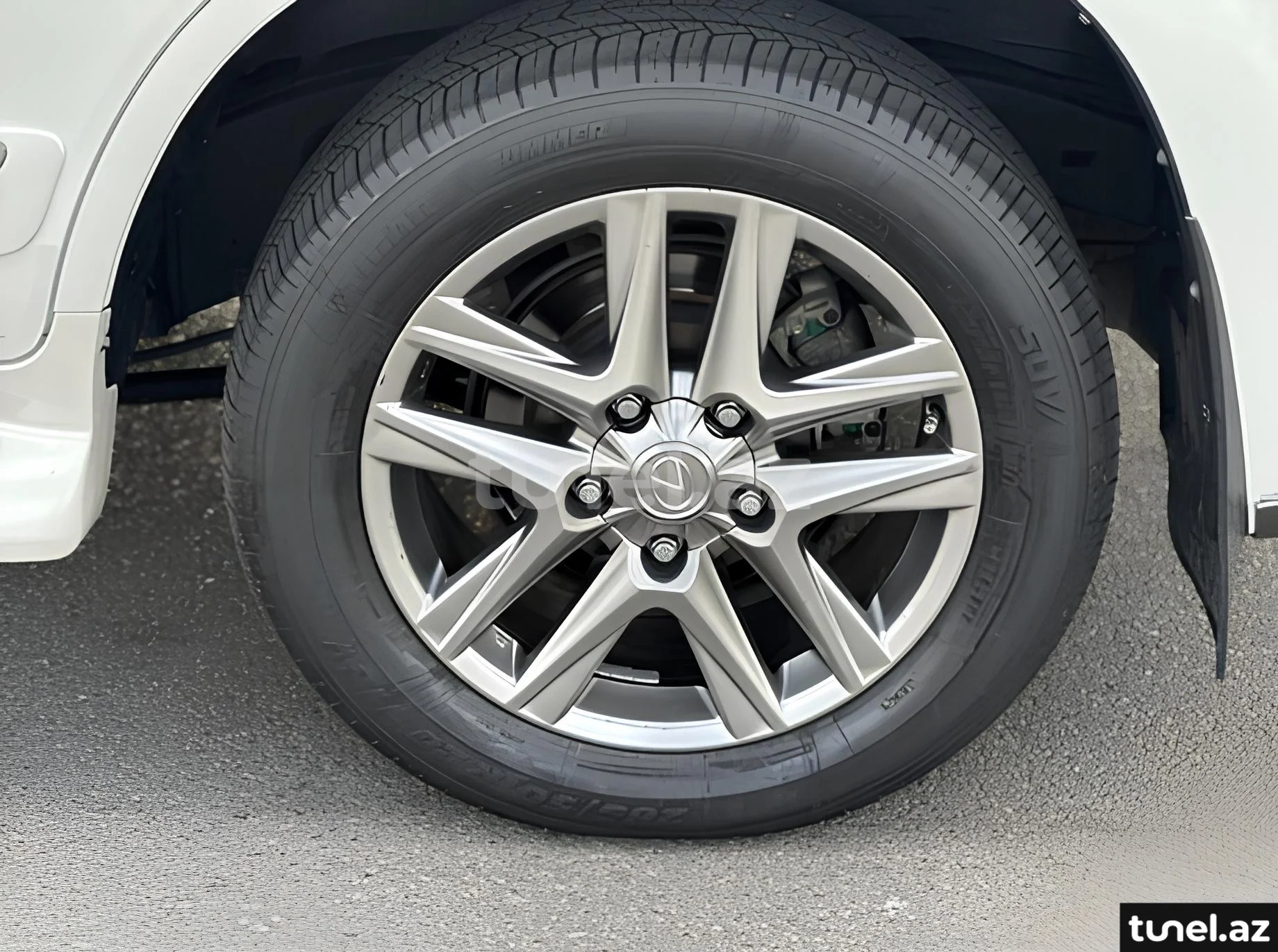 Lexus LX 570 2013