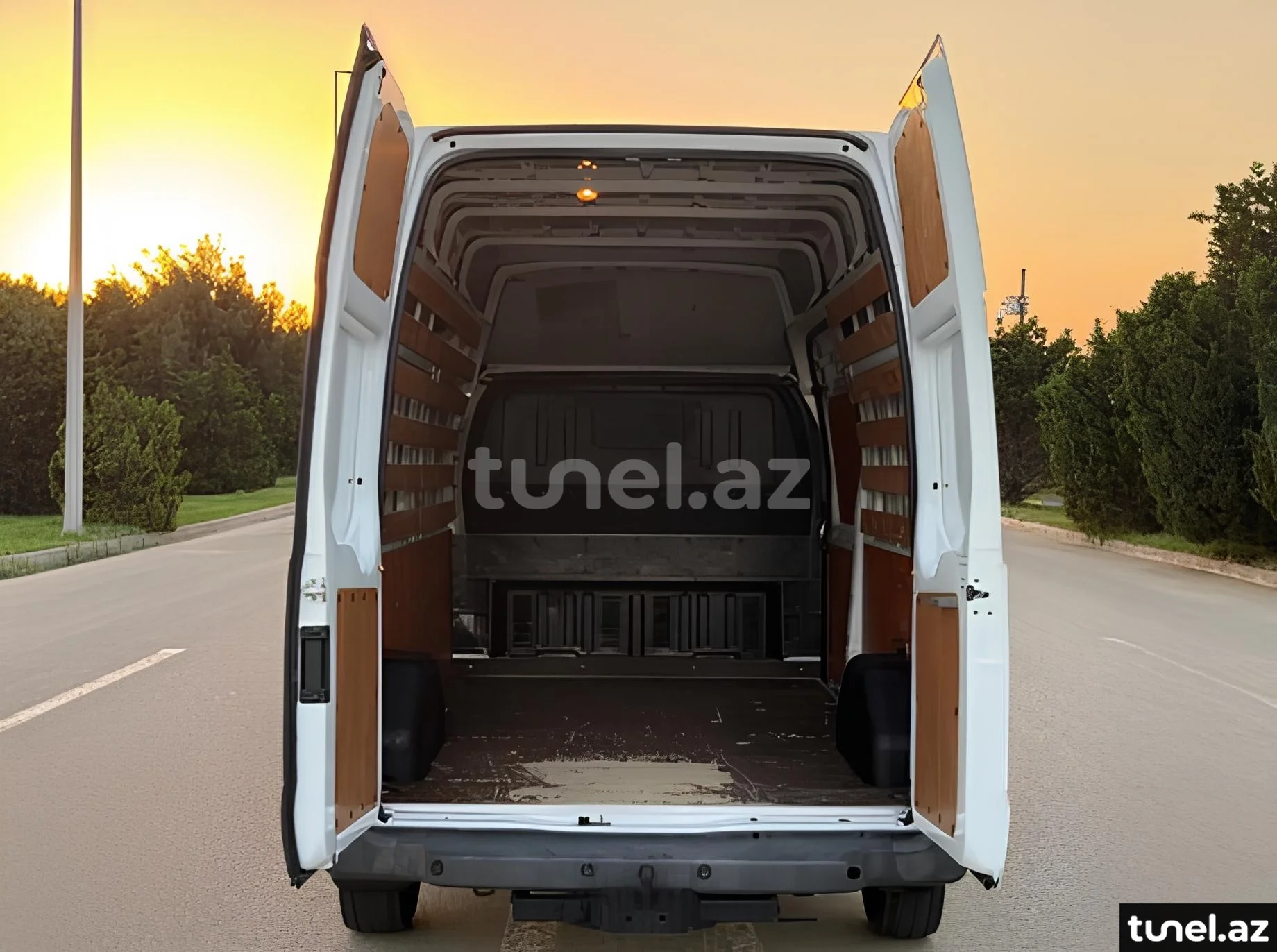 Ford Transit 2011