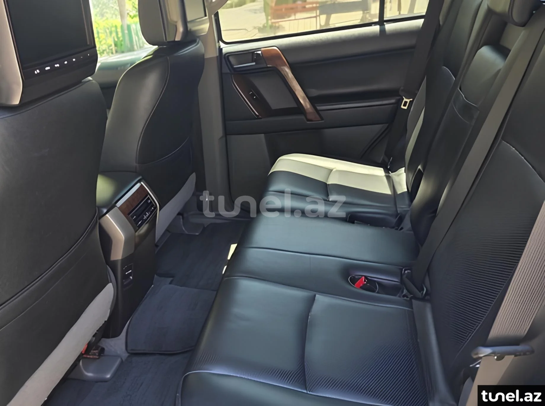 Toyota Land Cruiser Prado 2013