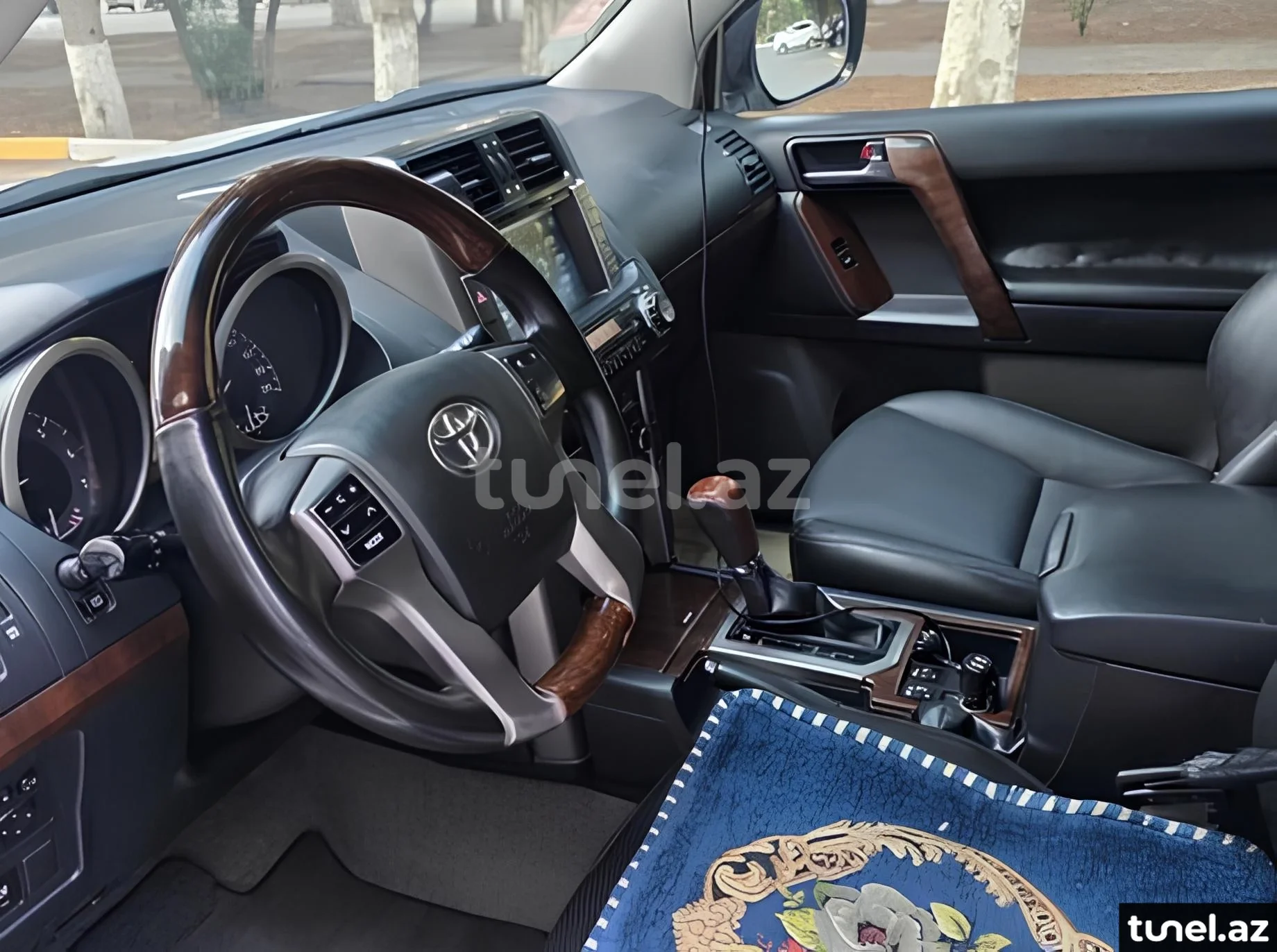 Toyota Land Cruiser Prado 2013