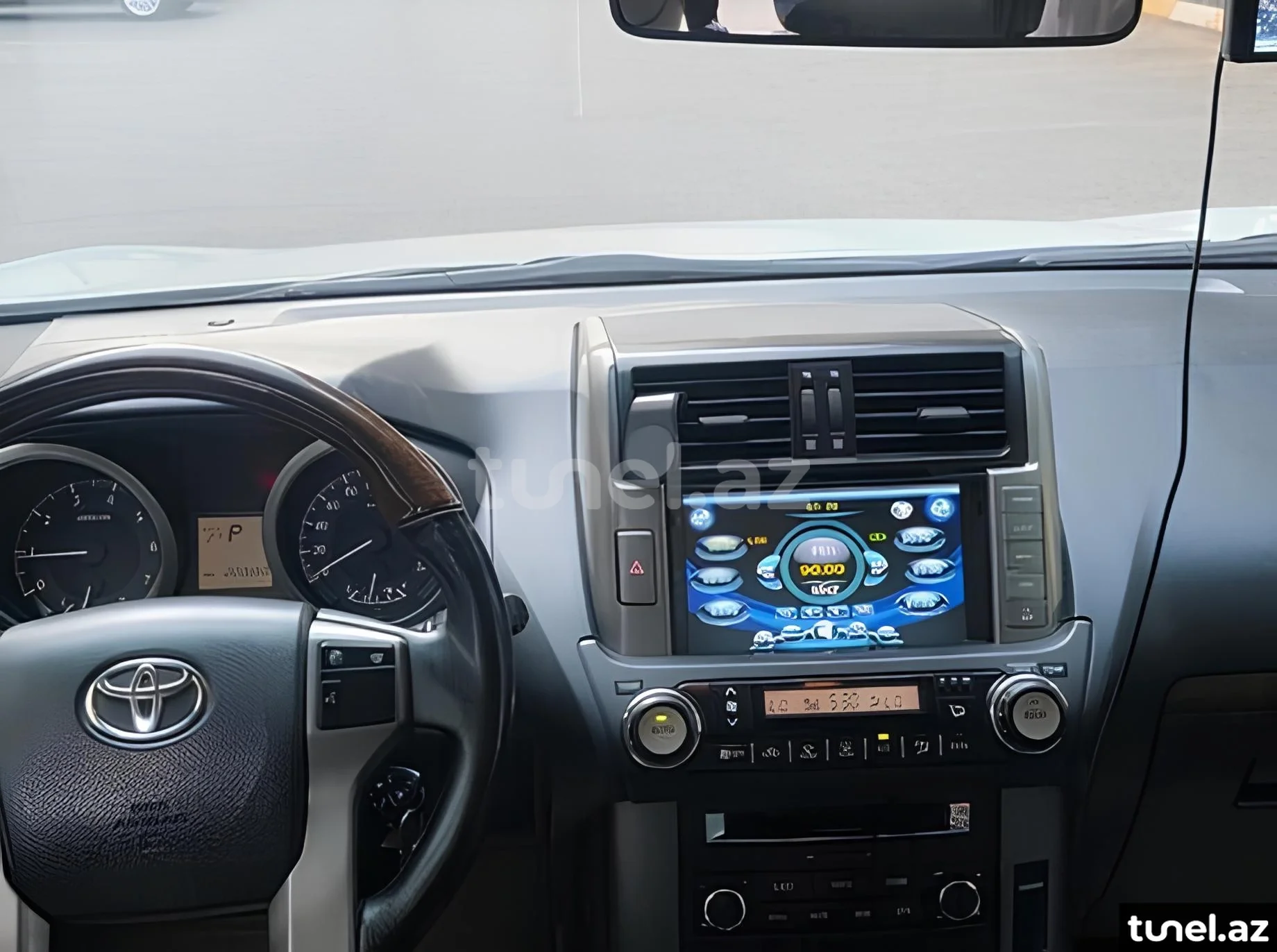 Toyota Land Cruiser Prado 2013