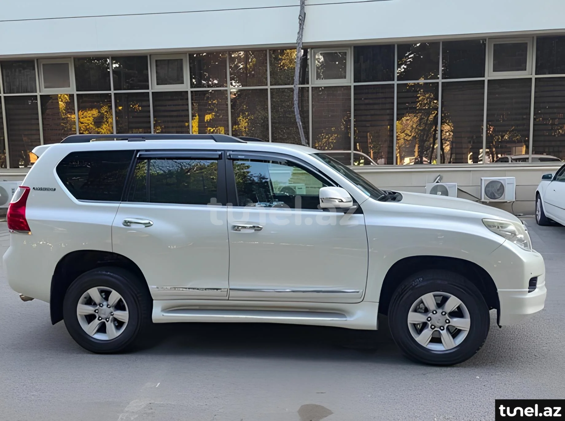 Toyota Land Cruiser Prado 2013