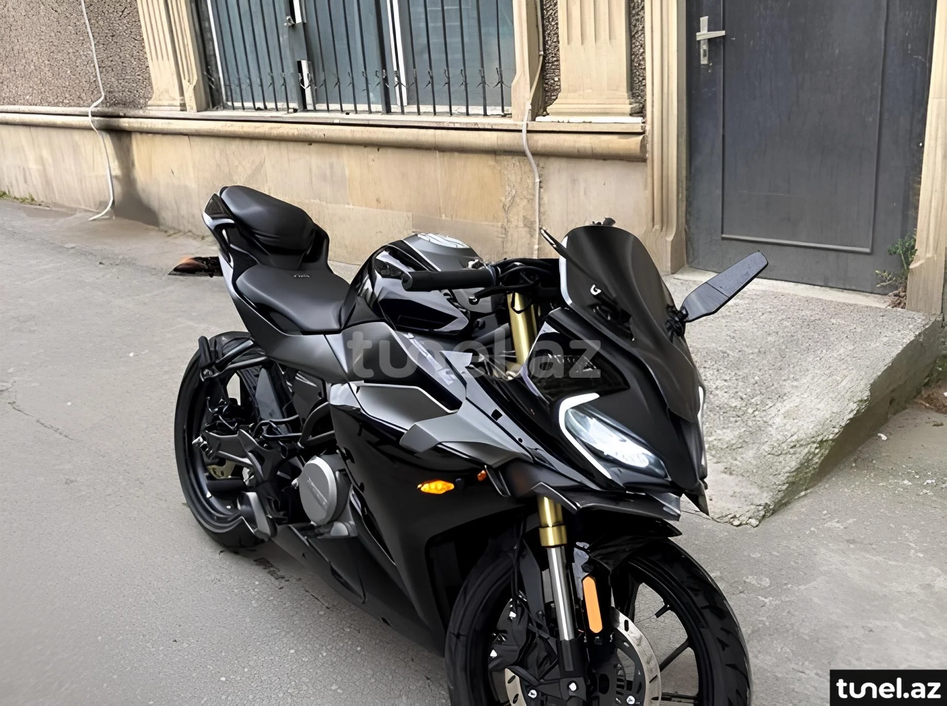 CFMOTO 250 SR 2025