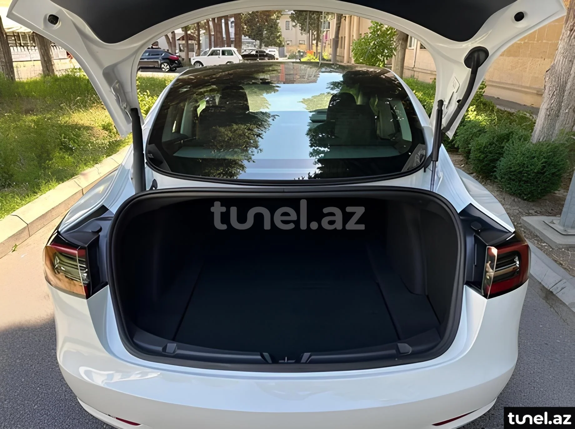 Tesla Model 3 2023