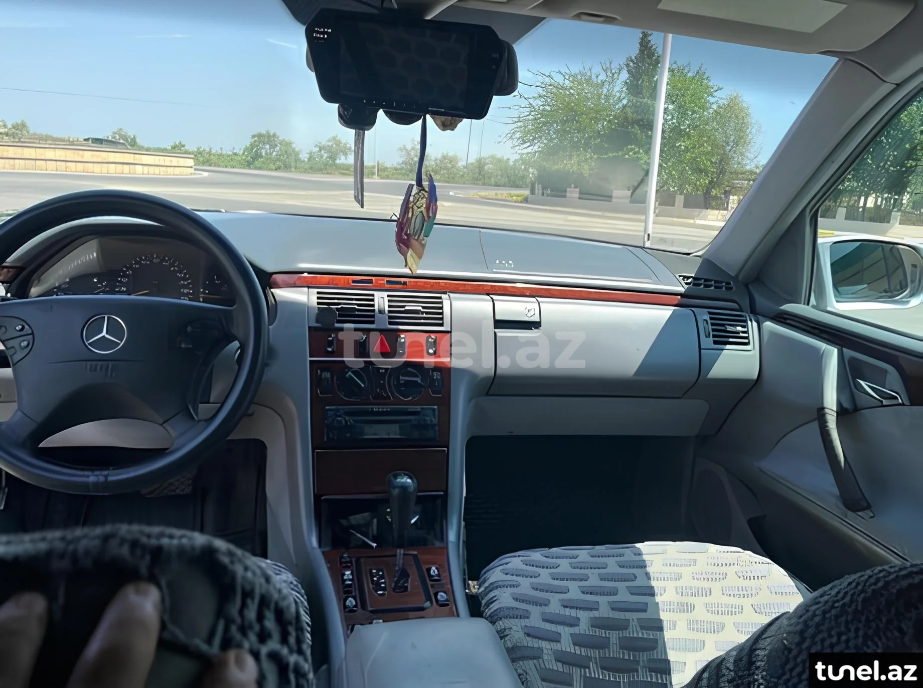 Mercedes E 220 2000