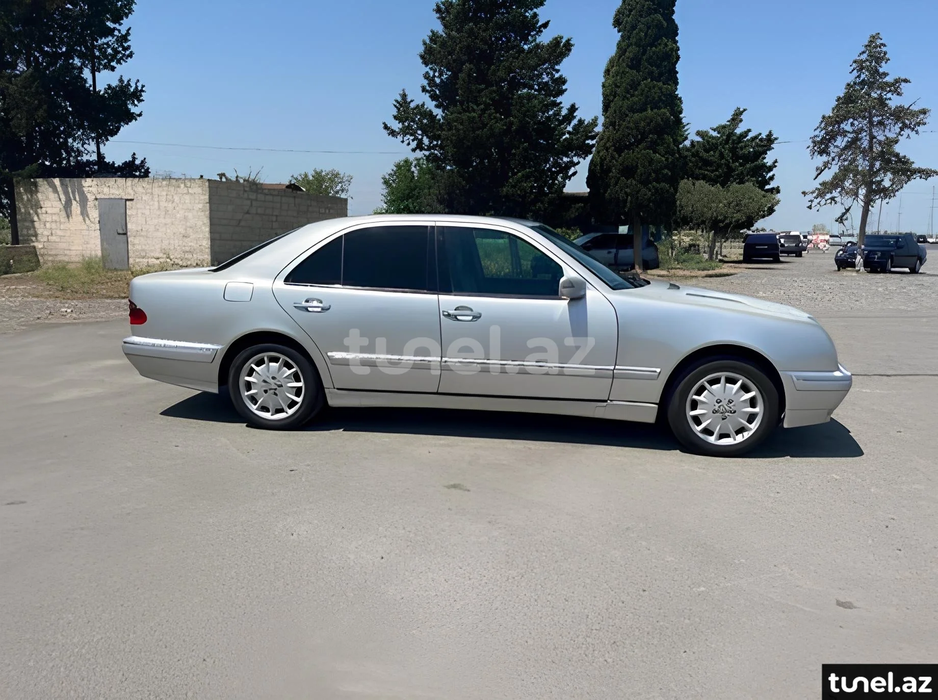 Mercedes E 220 2000