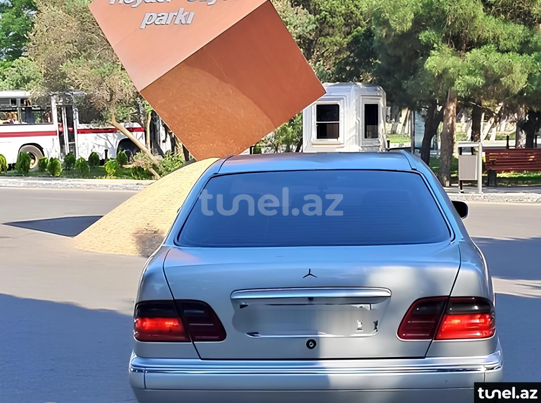 Mercedes E 220 2000