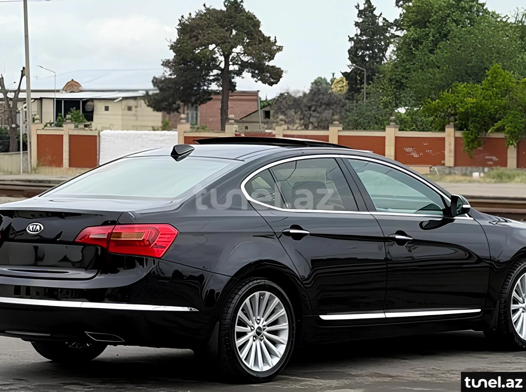 Kia Cadenza 2012
