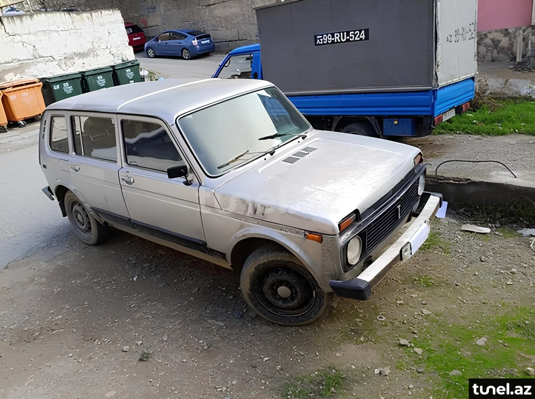 LADA (VAZ) Niva 2002