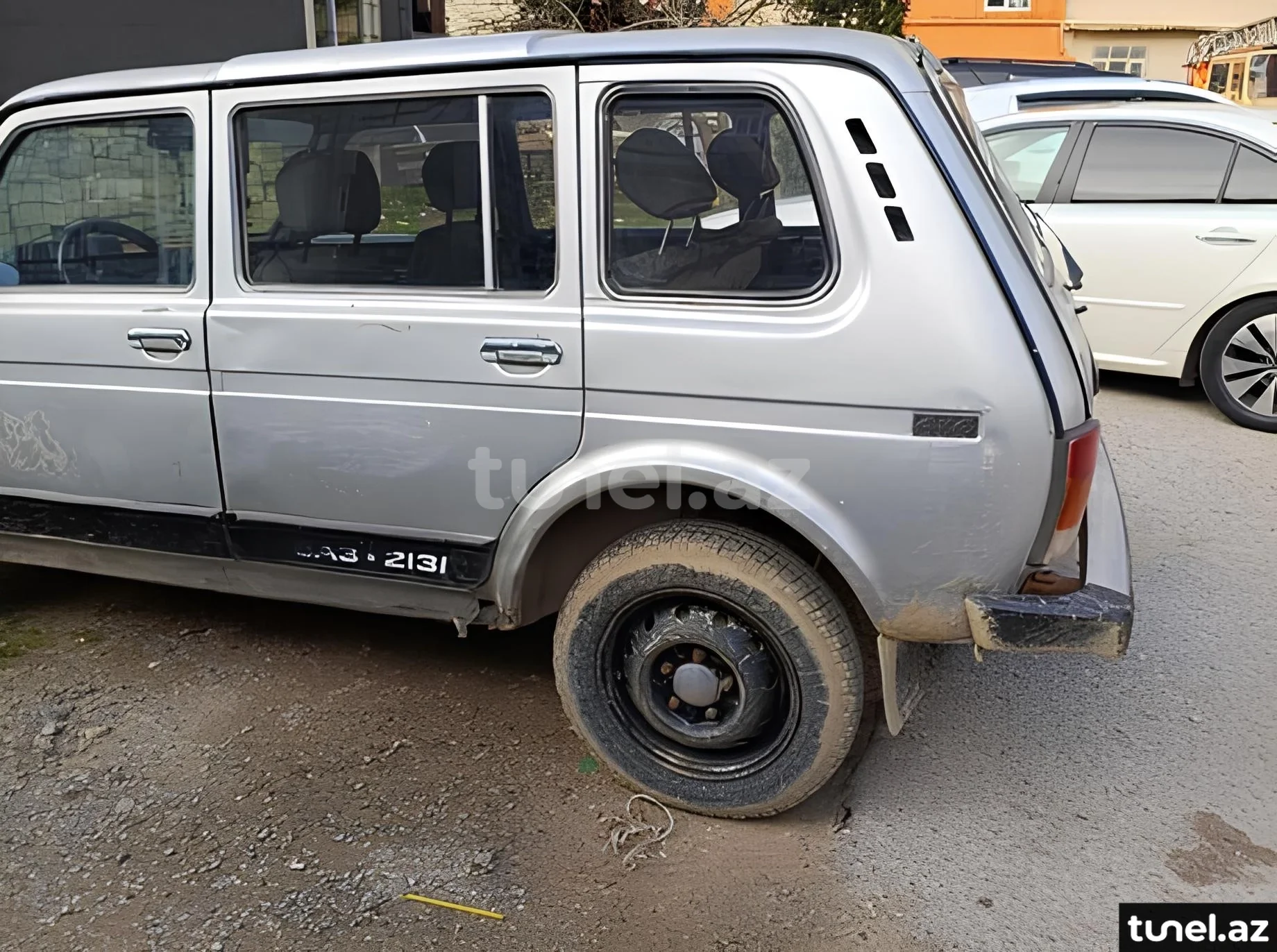 LADA (VAZ) Niva 2002