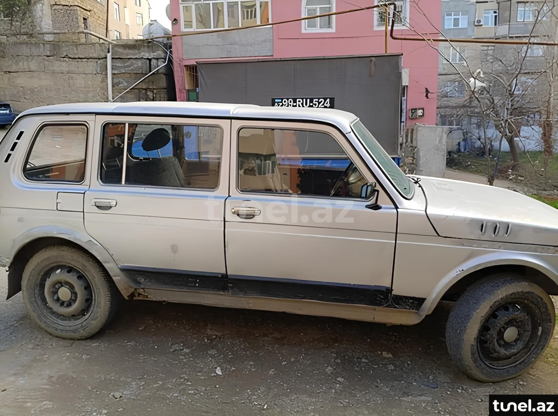 LADA (VAZ) Niva 2002