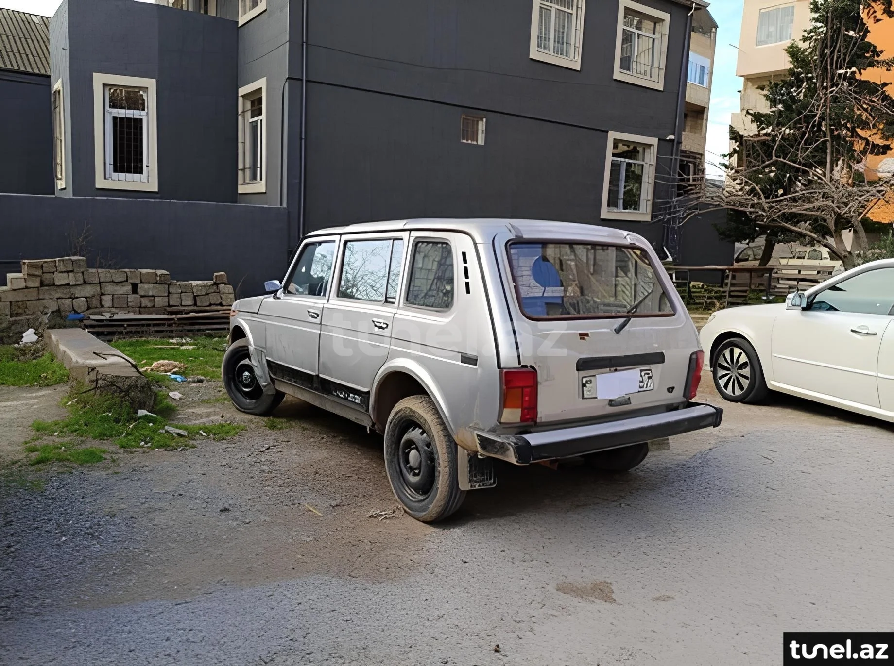 LADA (VAZ) Niva 2002