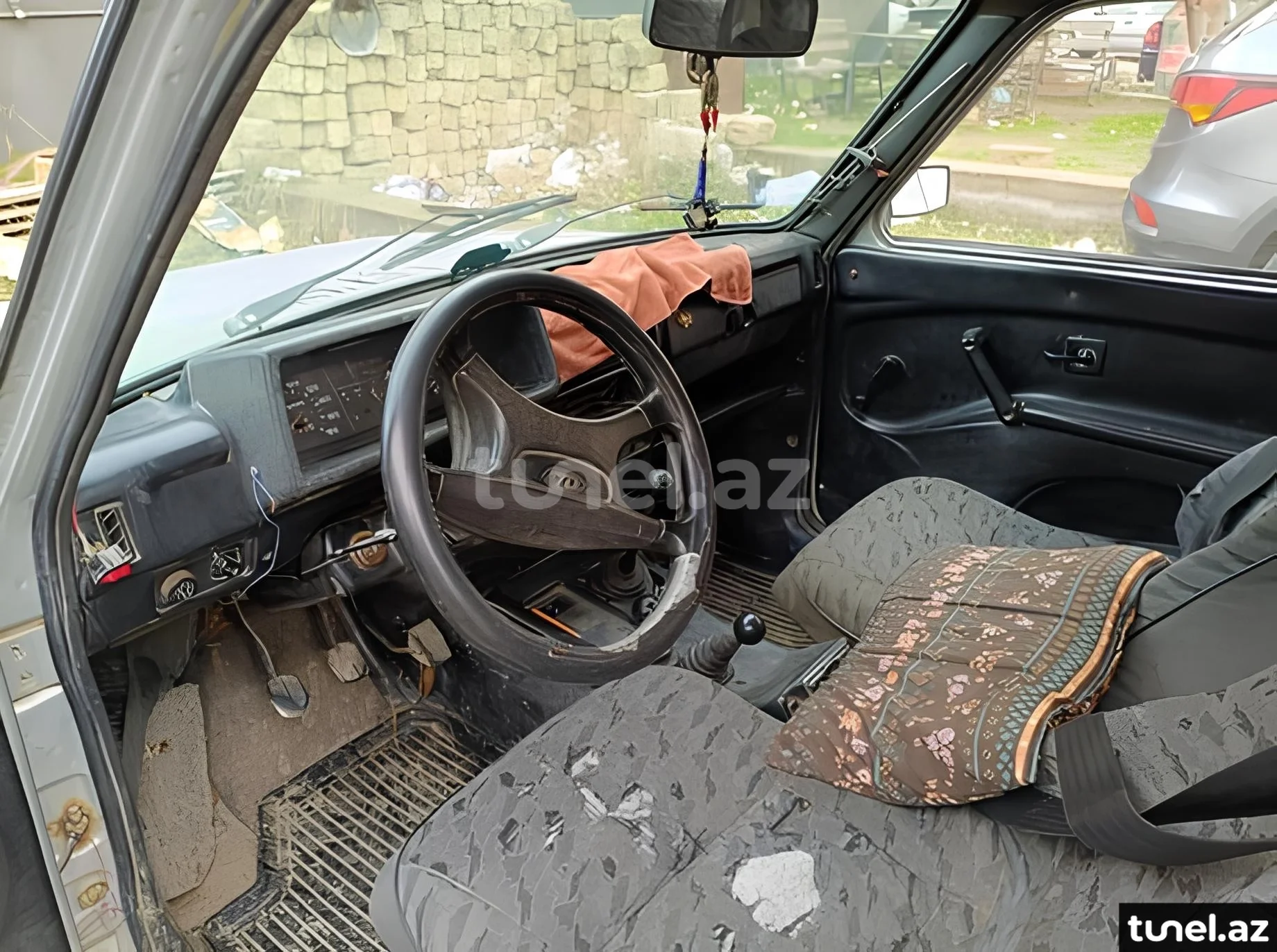 LADA (VAZ) Niva 2002