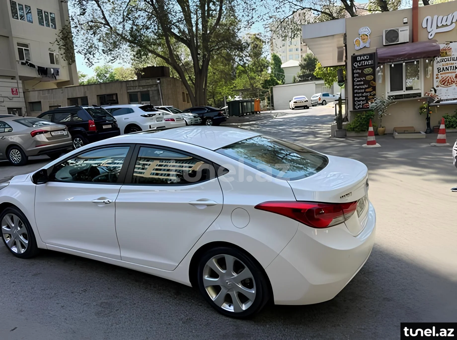 Hyundai Elantra 2013