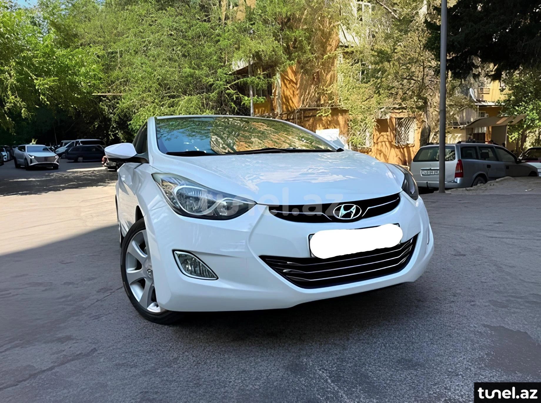 Hyundai Elantra 2013