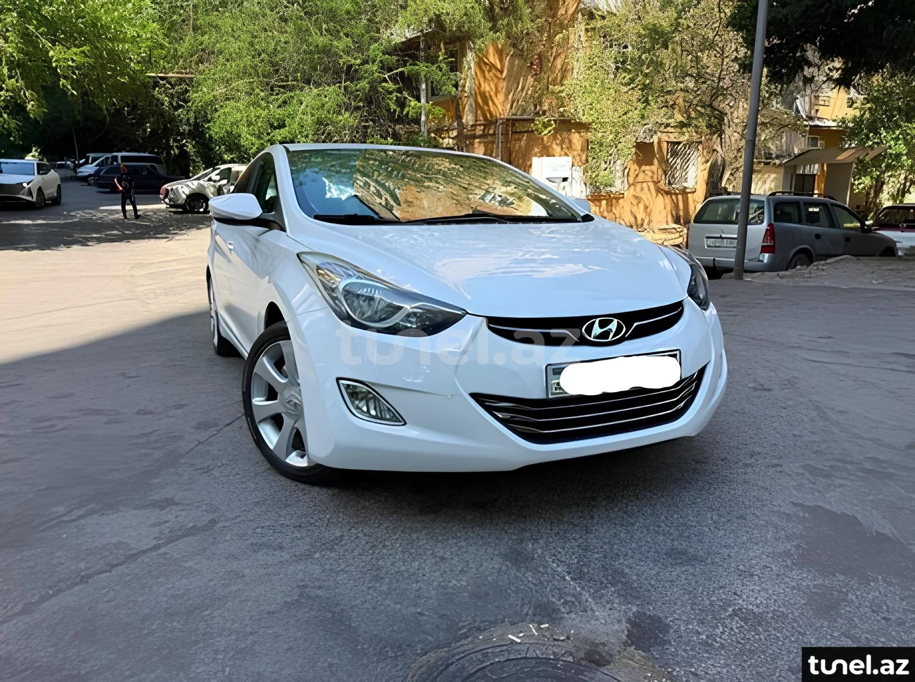 Hyundai Elantra 2013