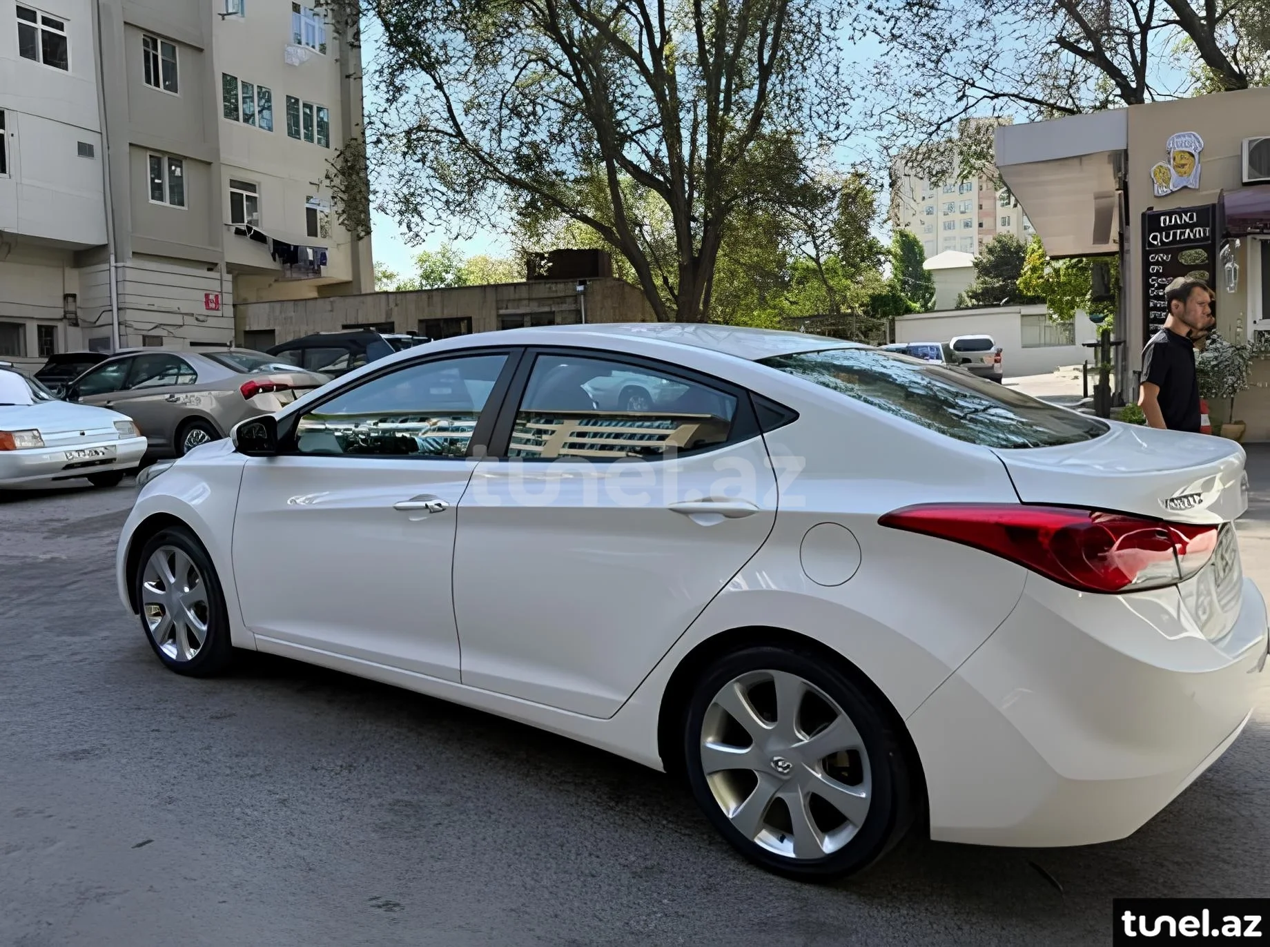 Hyundai Elantra 2013