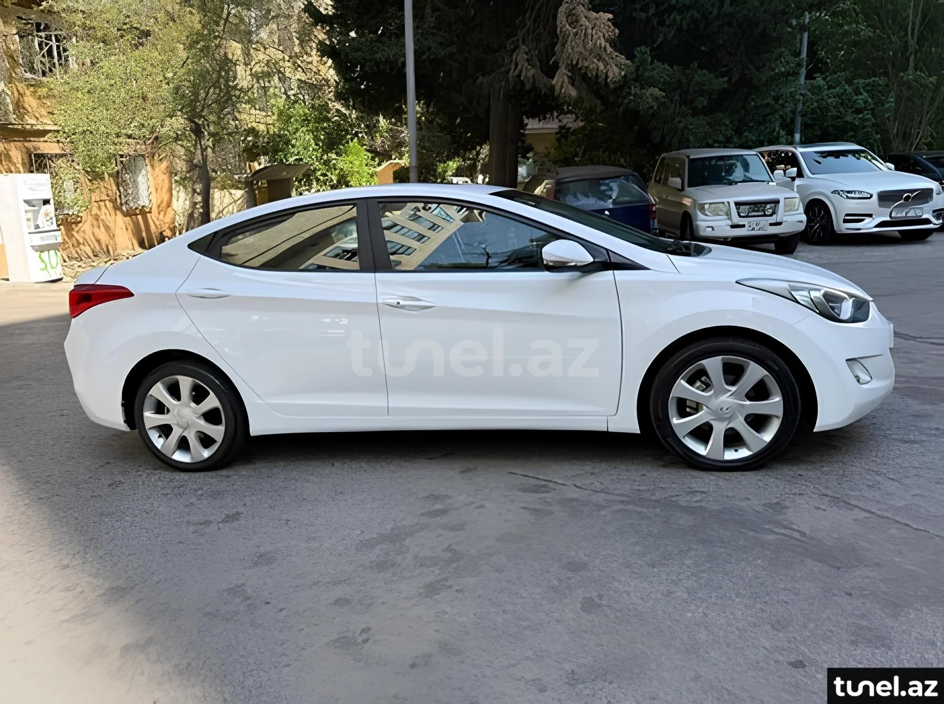 Hyundai Elantra 2013