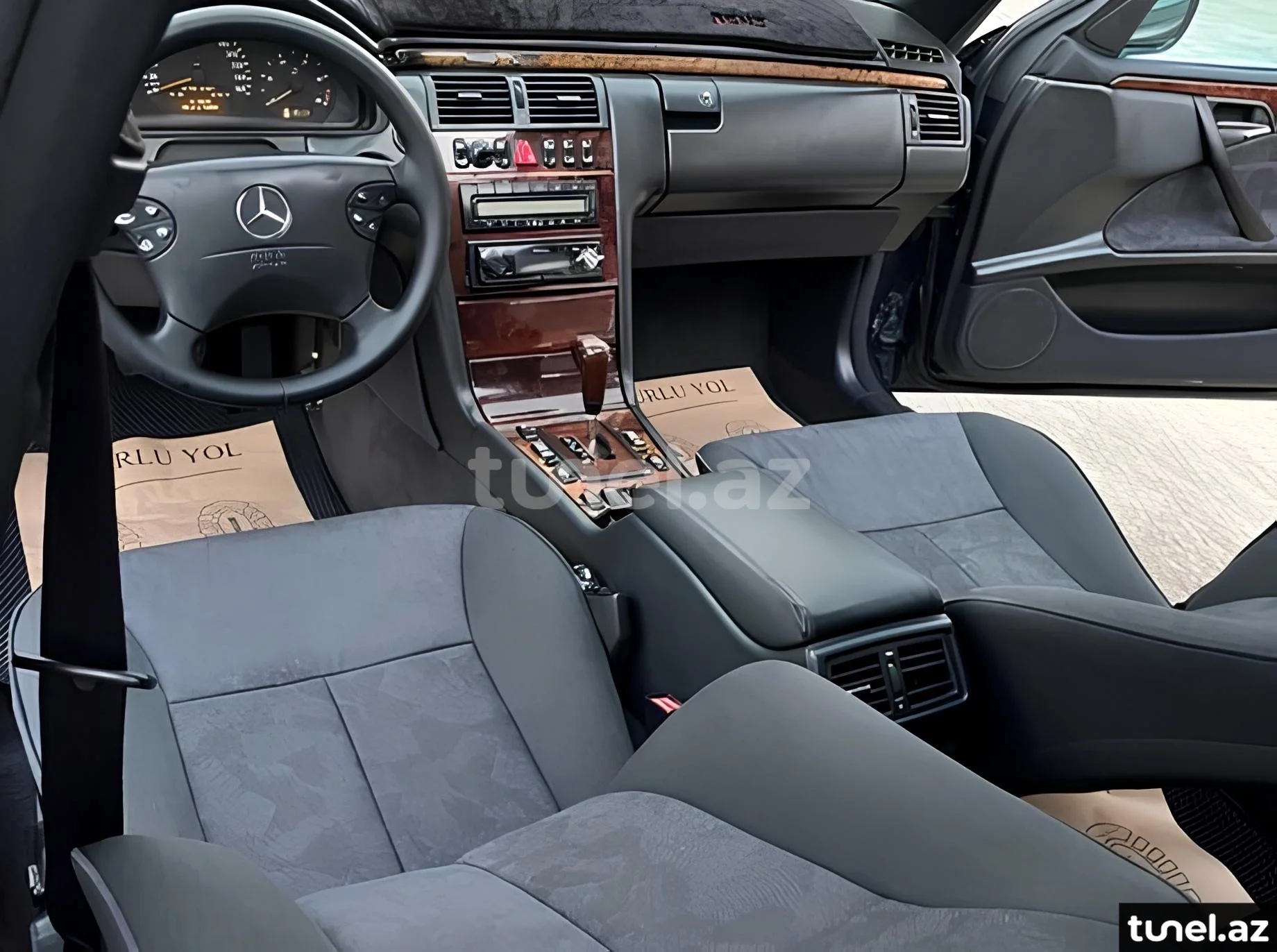 Mercedes E 270 2000