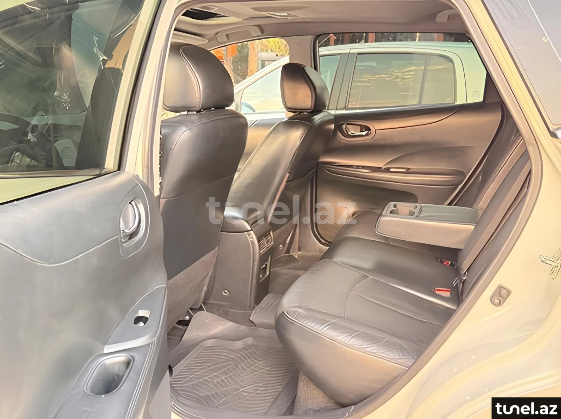 Nissan Tiida 2013