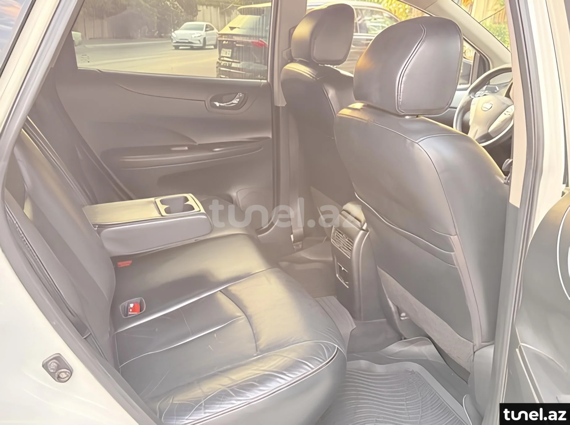 Nissan Tiida 2013